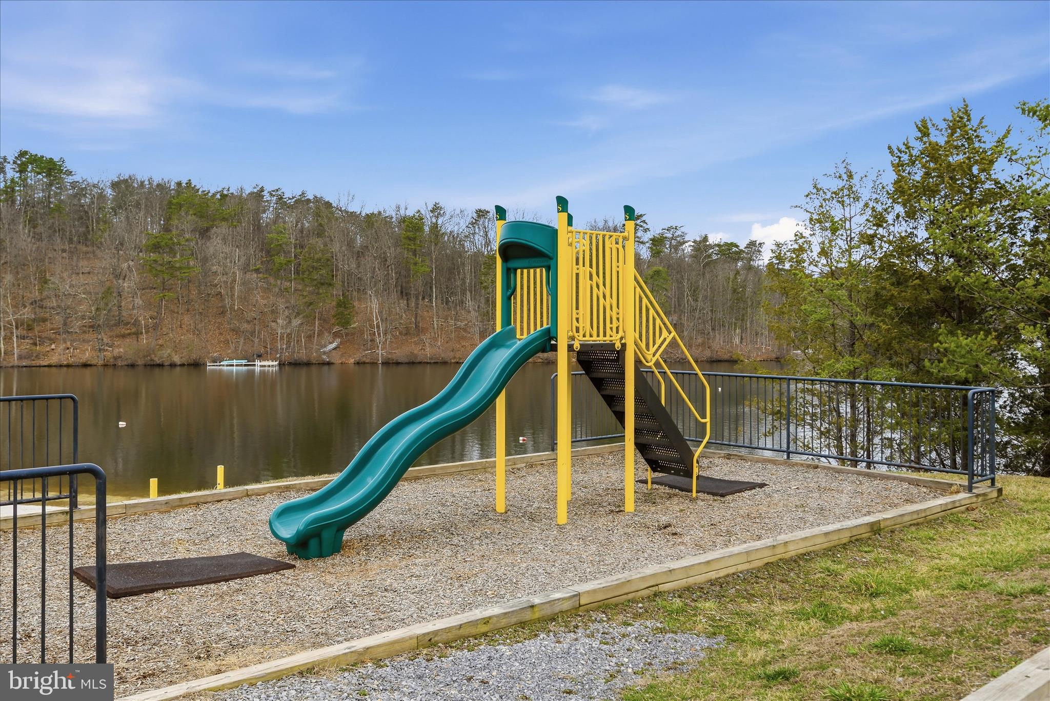 LAKE HOLIDAY ESTATES - Residential