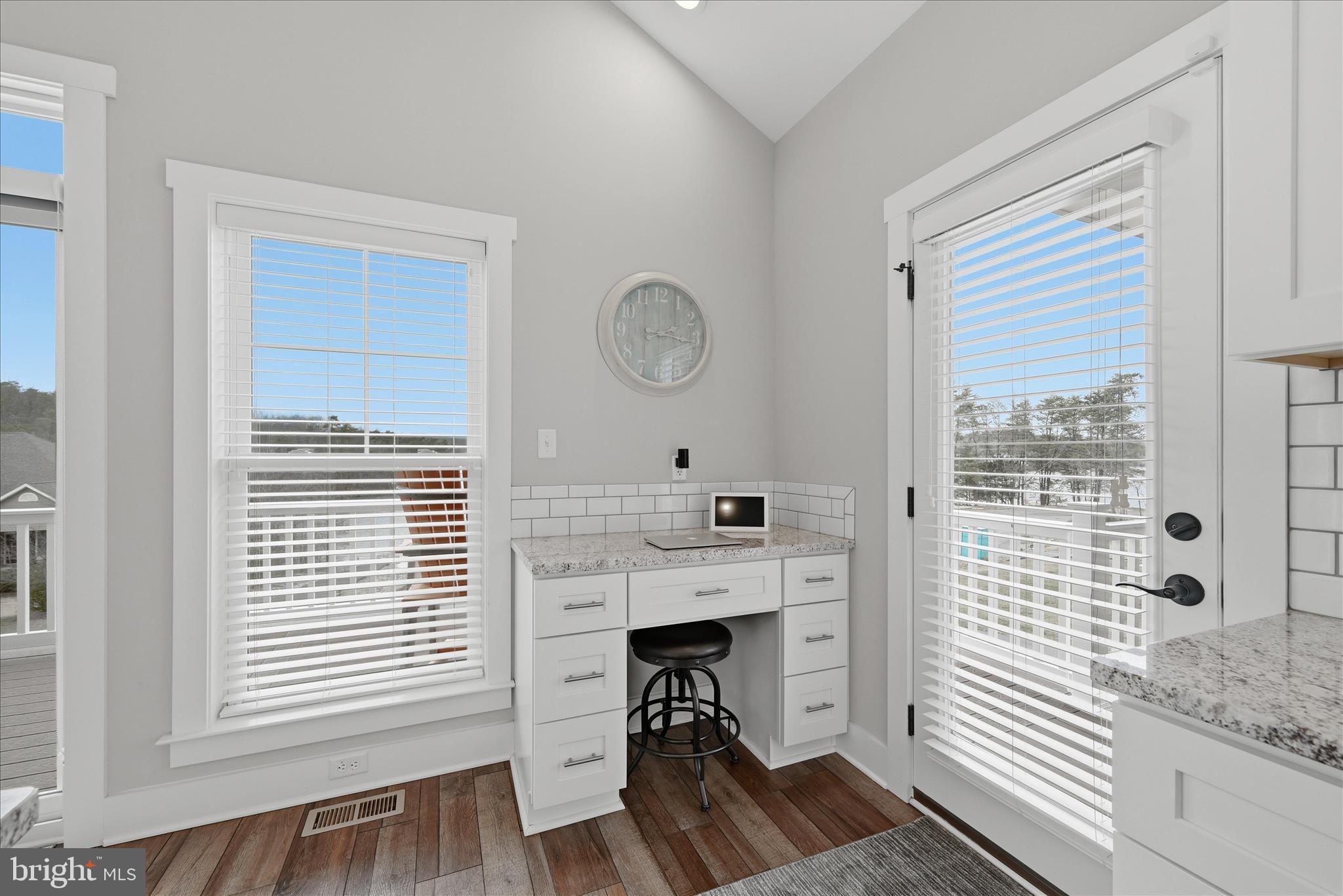 LAKE HOLIDAY ESTATES - Residential