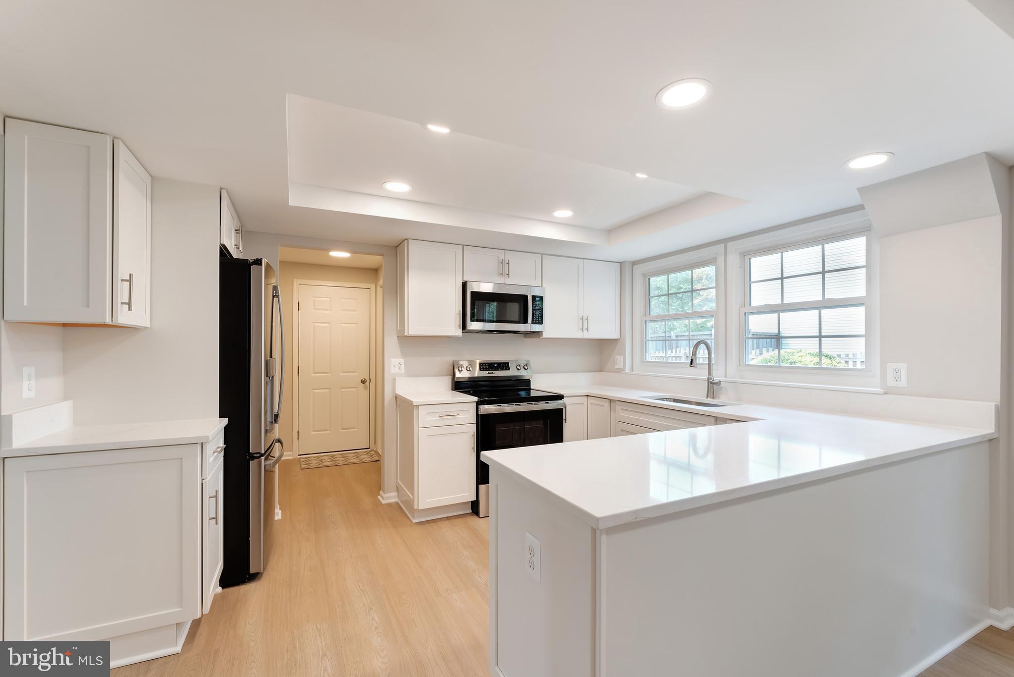 CRESTBROOK - Residential