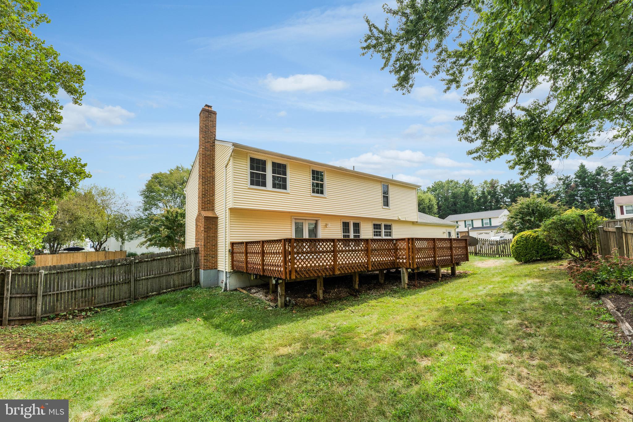 CRESTBROOK - Residential