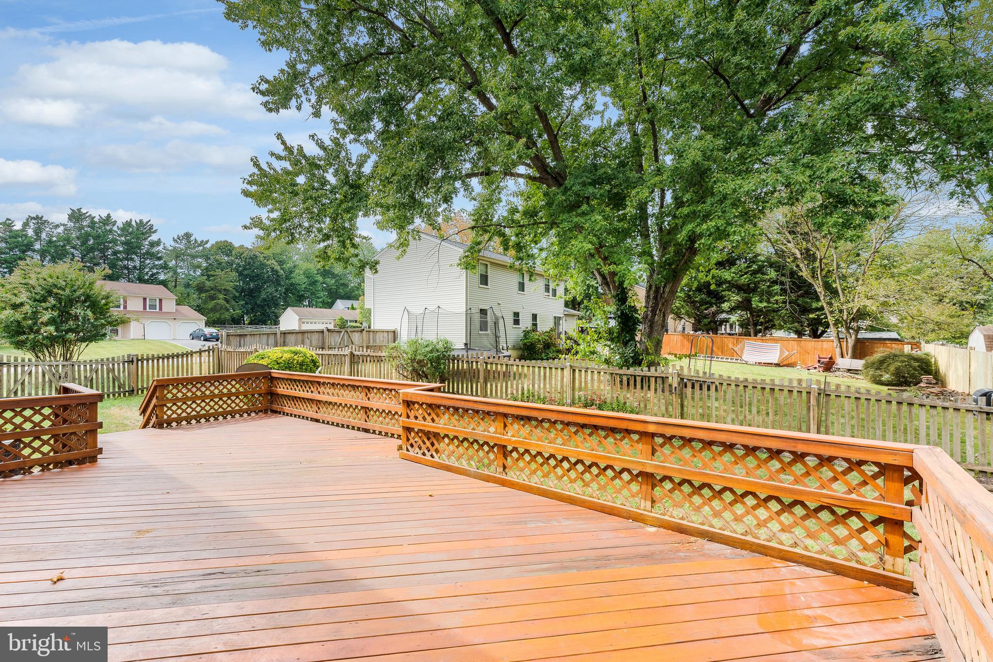 CRESTBROOK - Residential