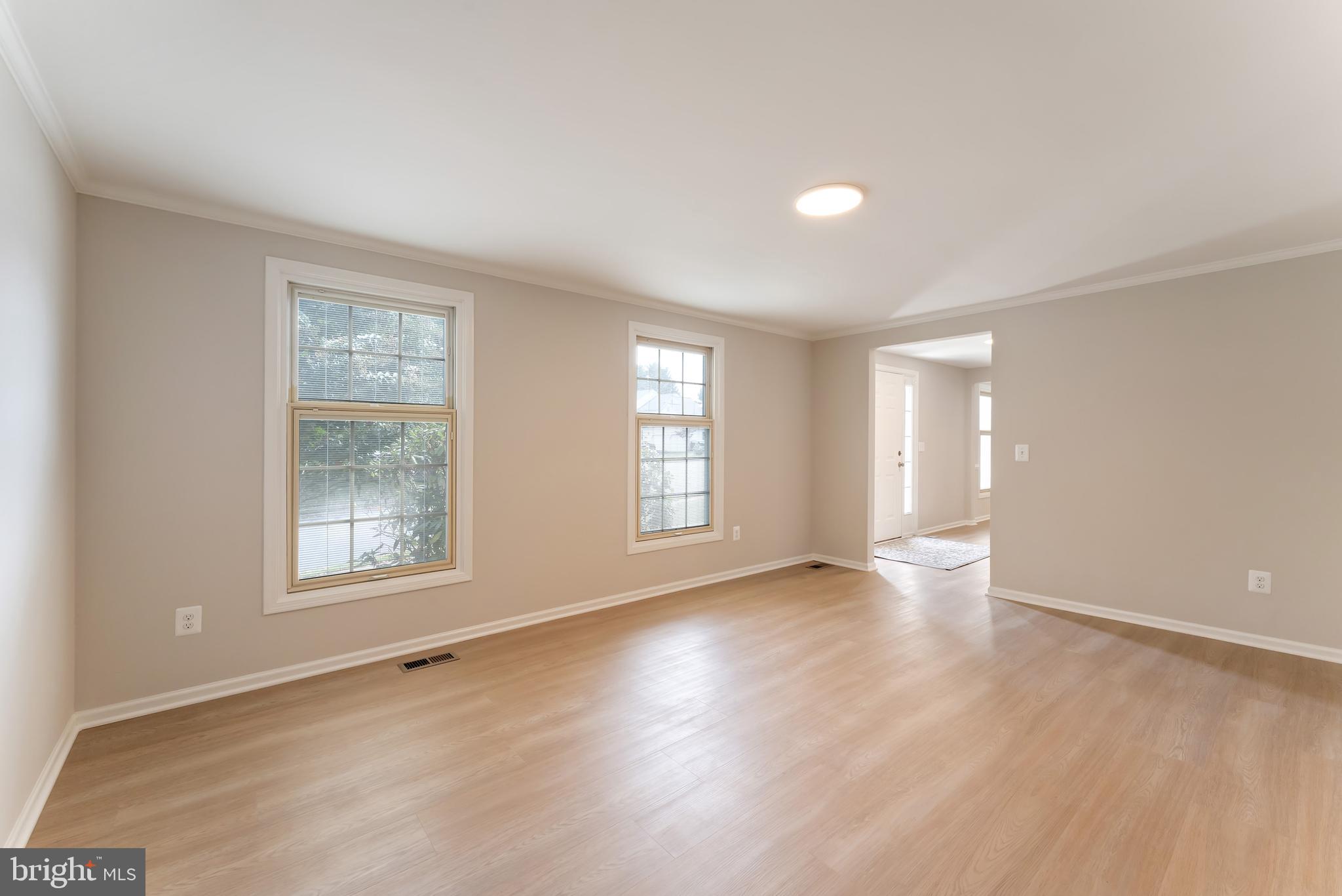 CRESTBROOK - Residential