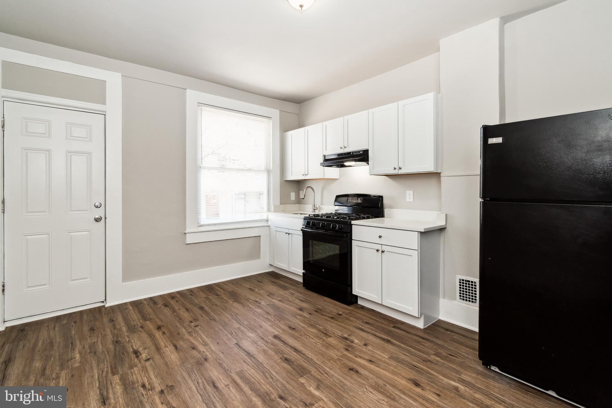 ELLWOOD PARK - Residential