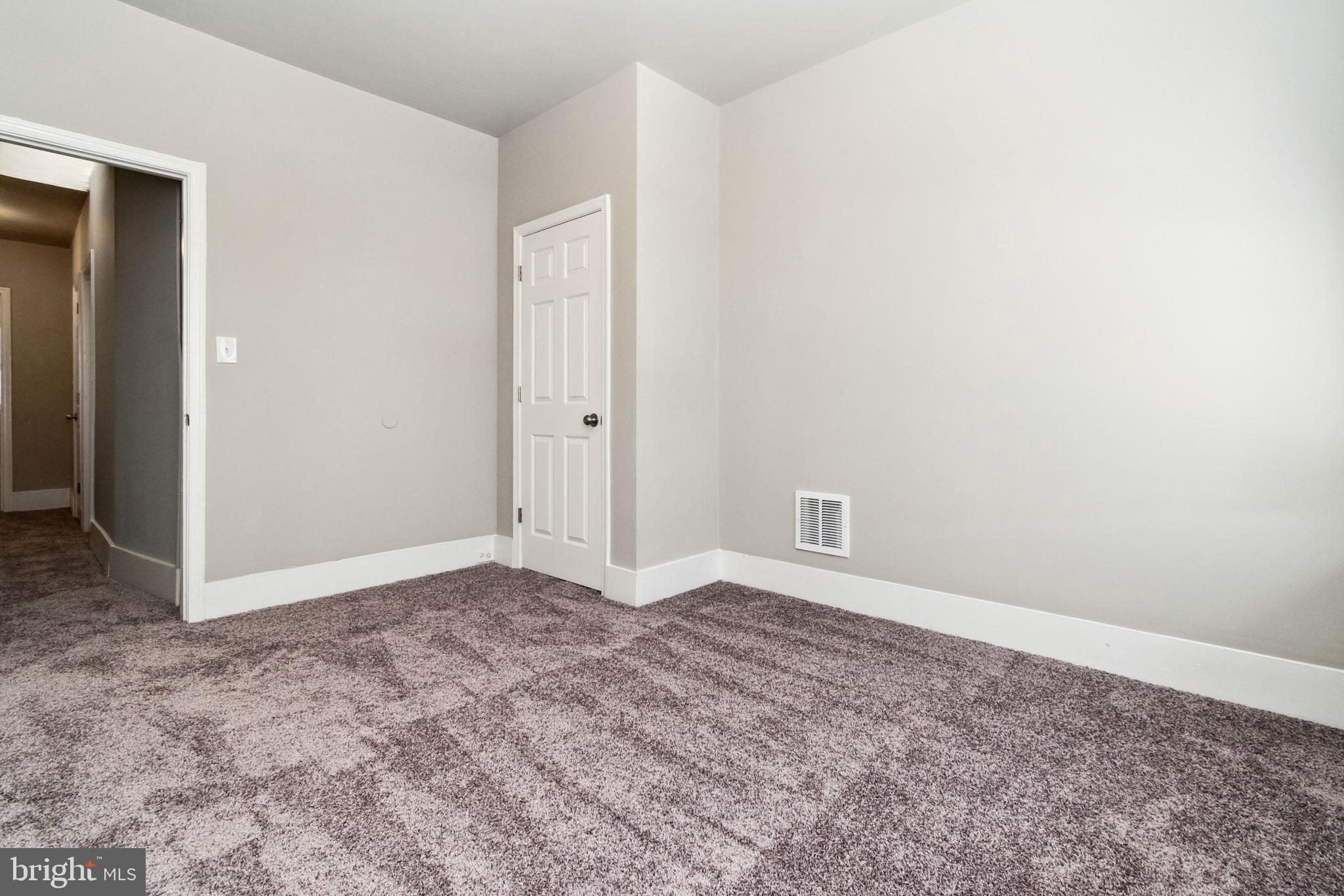 ELLWOOD PARK - Residential