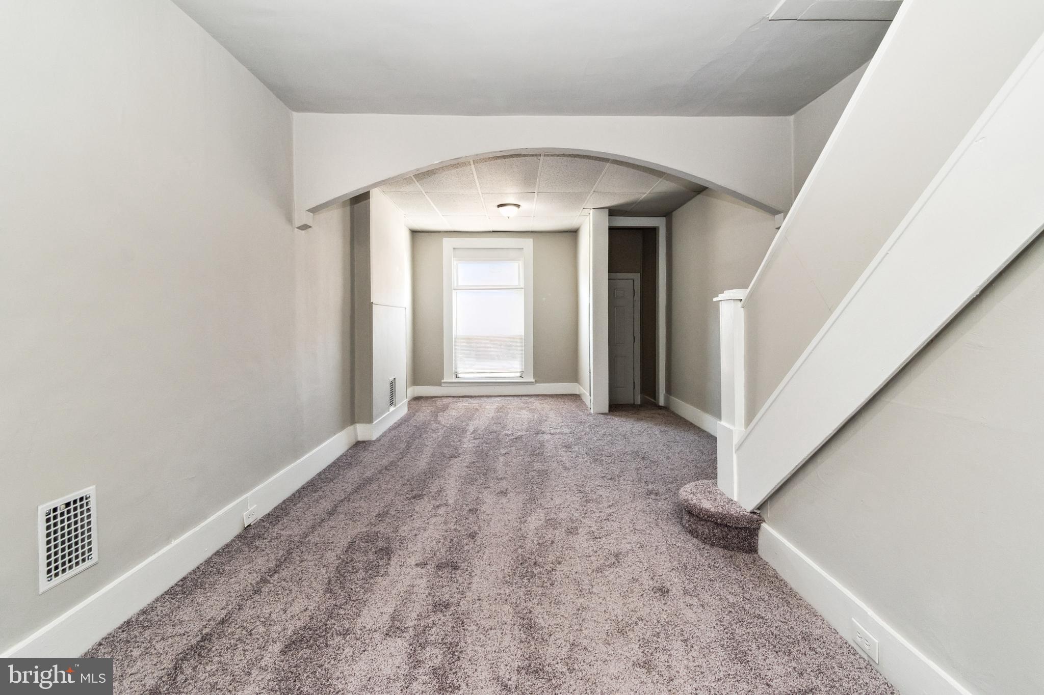 ELLWOOD PARK - Residential