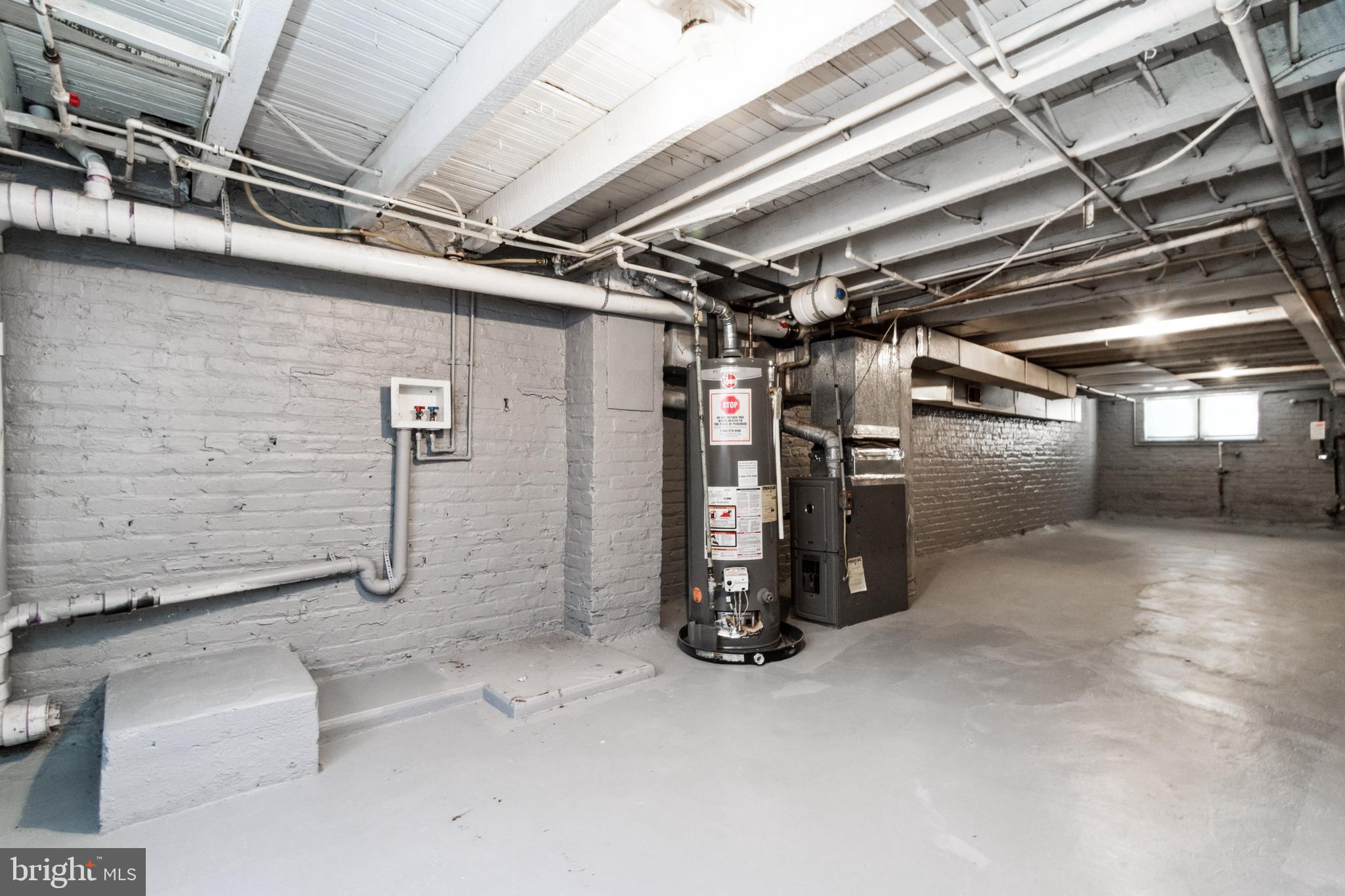 ELLWOOD PARK - Residential