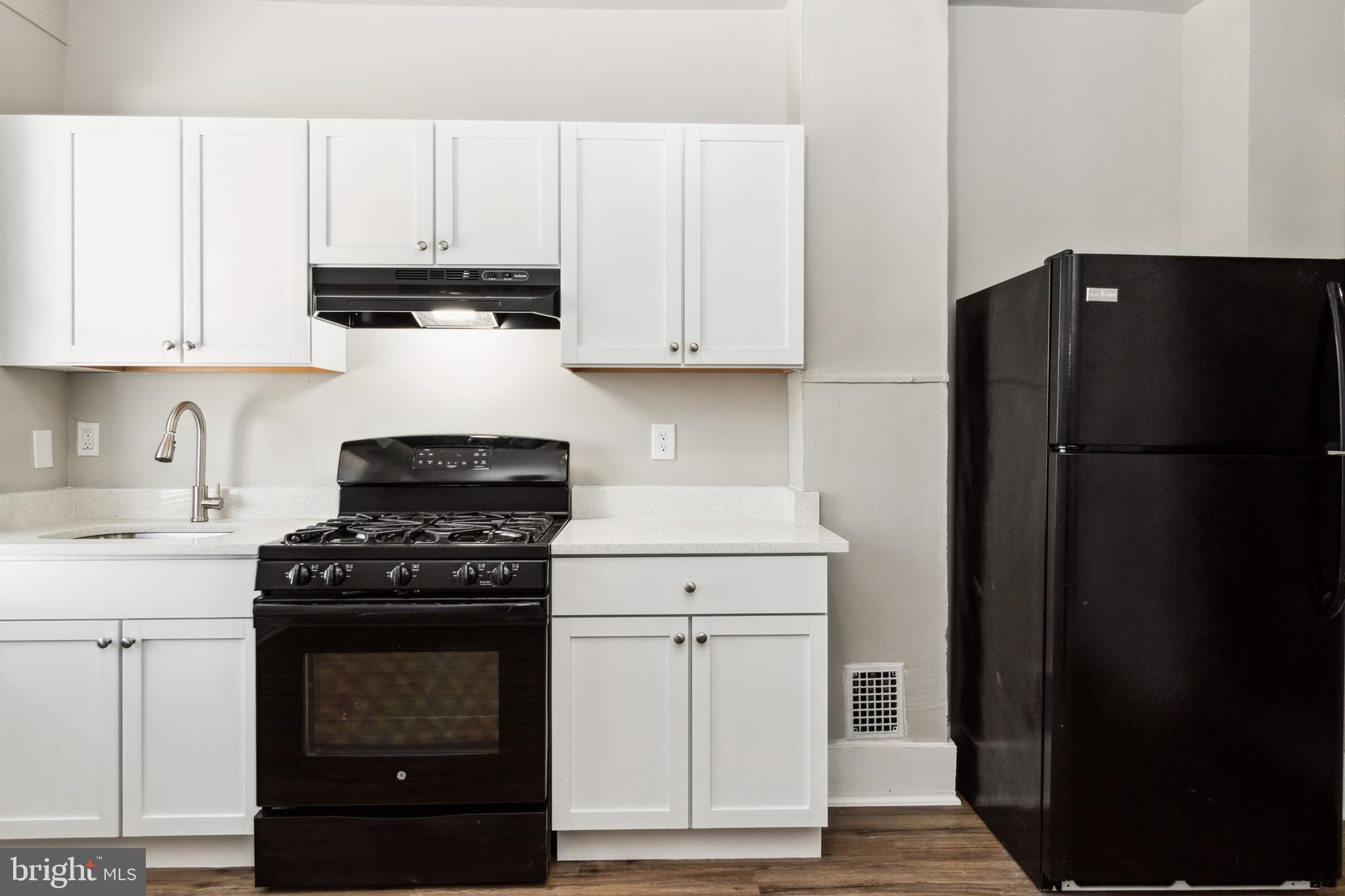 ELLWOOD PARK - Residential