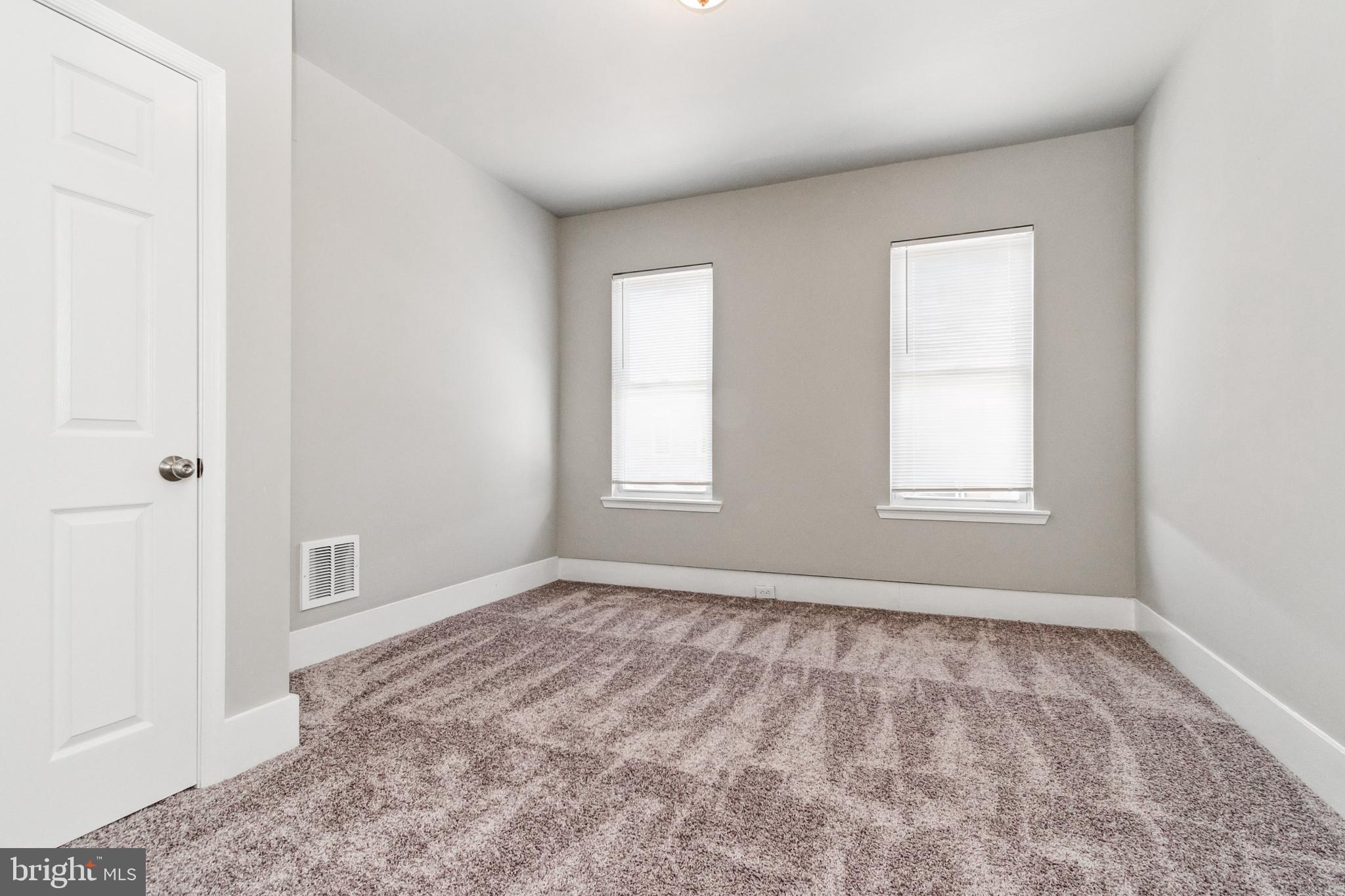 ELLWOOD PARK - Residential