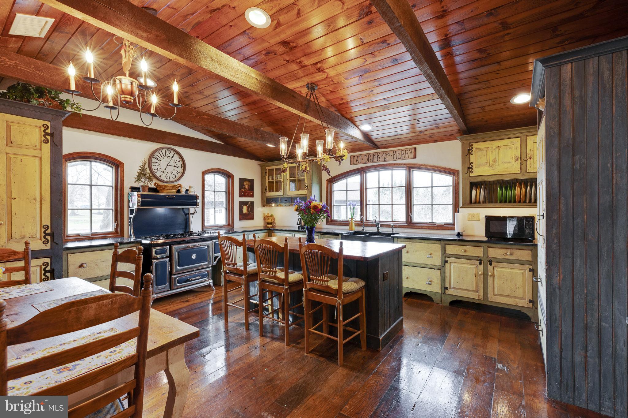 MAPLE GLEN - Residential