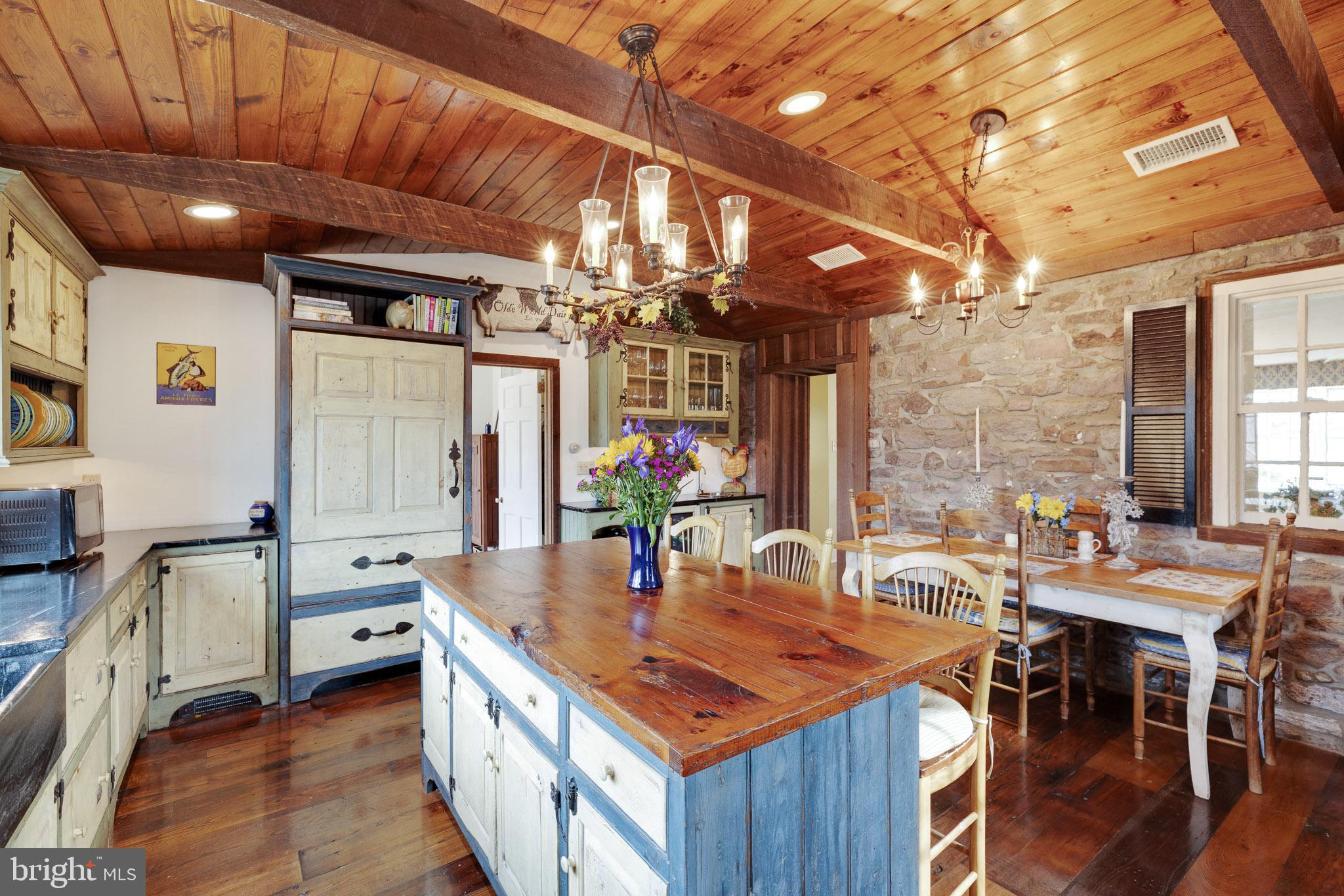 MAPLE GLEN - Residential