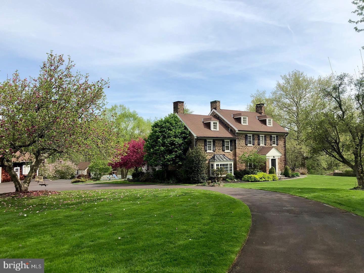 MAPLE GLEN - Residential