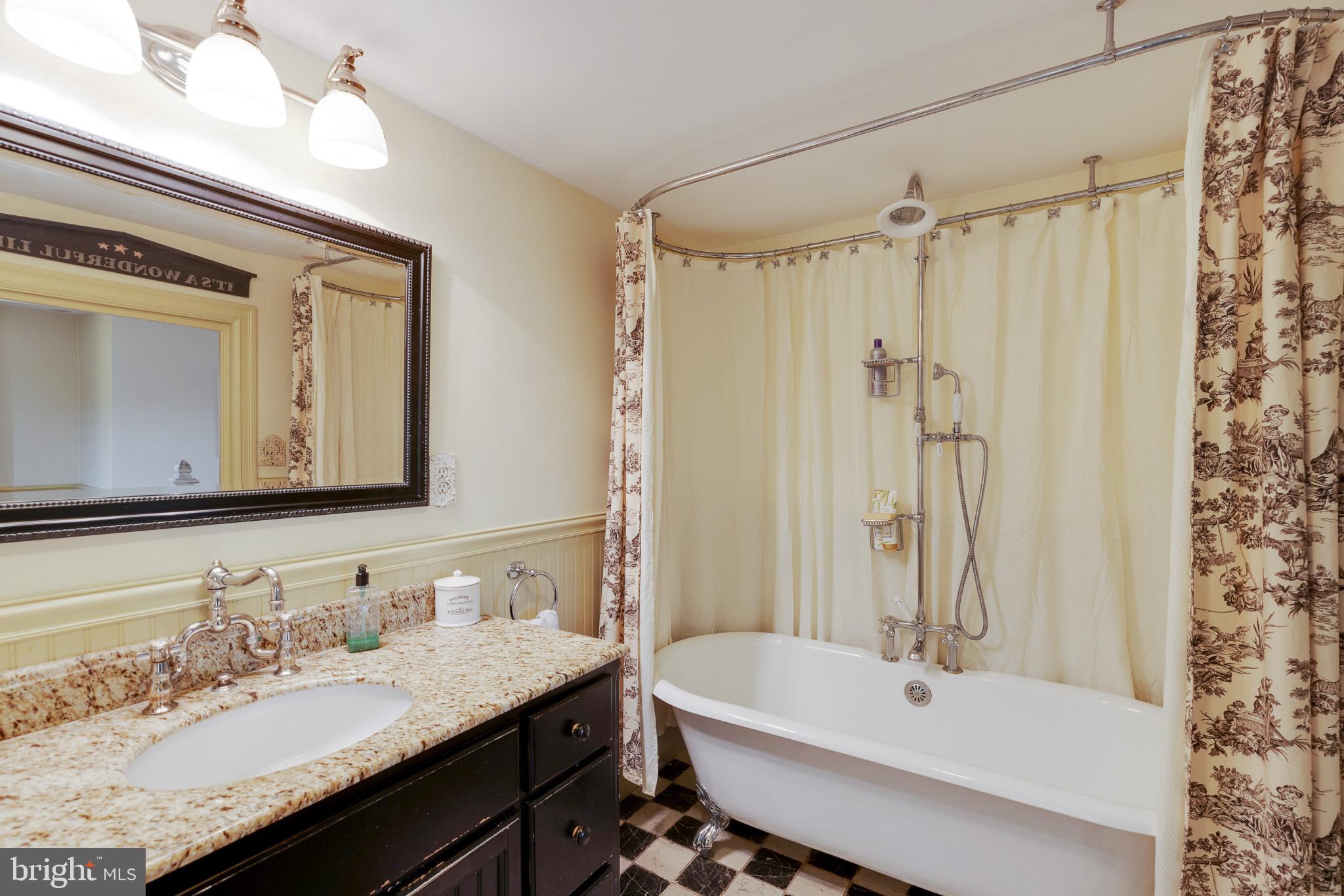 MAPLE GLEN - Residential