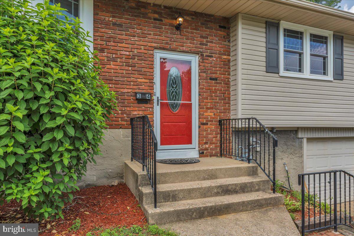 34 JADE LANE