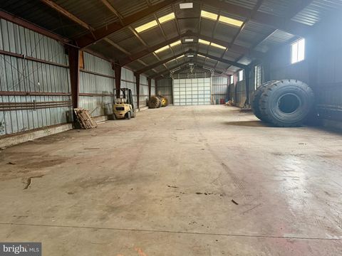 Photo of 611 Kent Street N, WINCHESTER, VA 22601 (MLS # VAWI2010520)