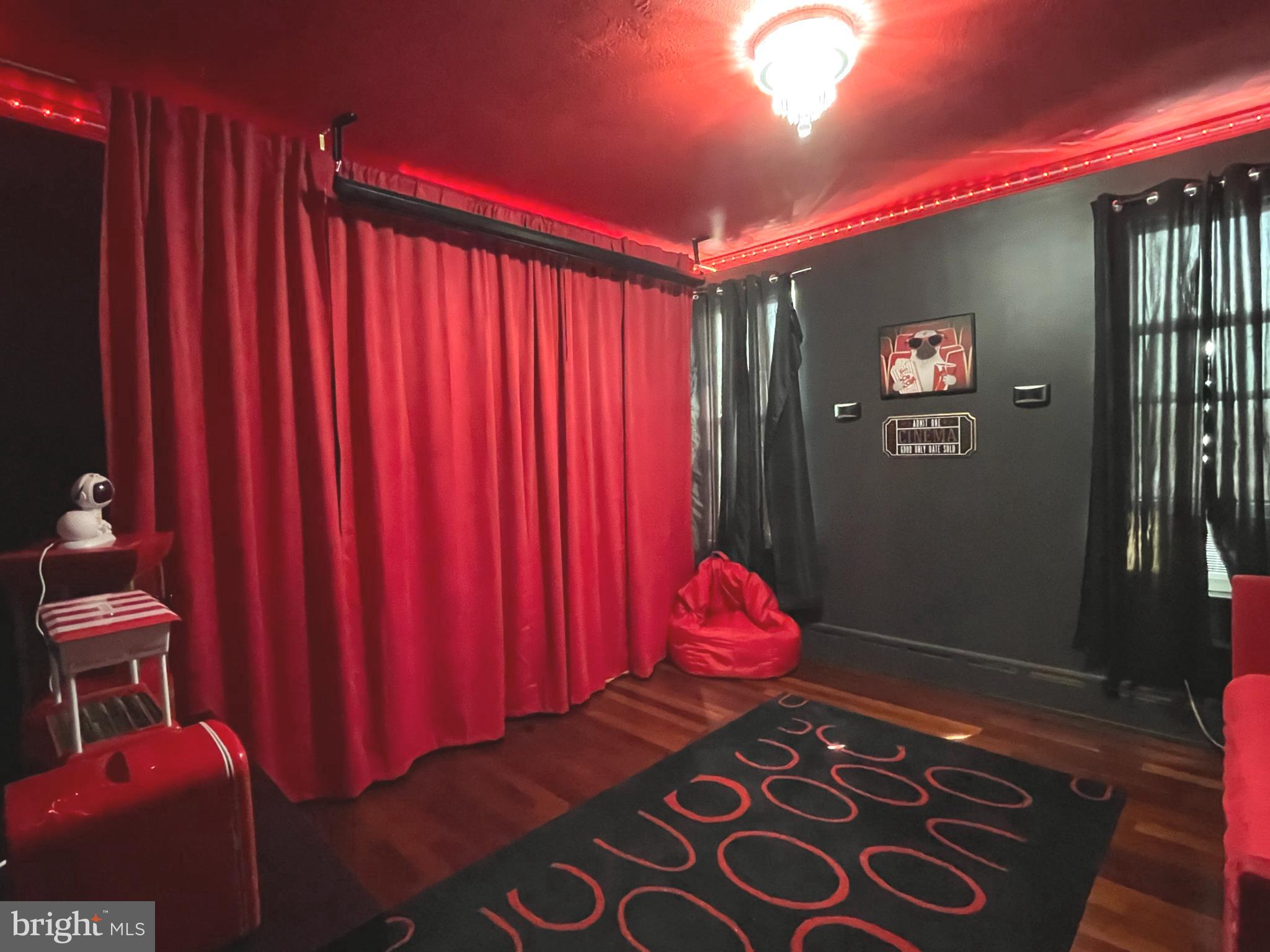 WHITMAN - Residential