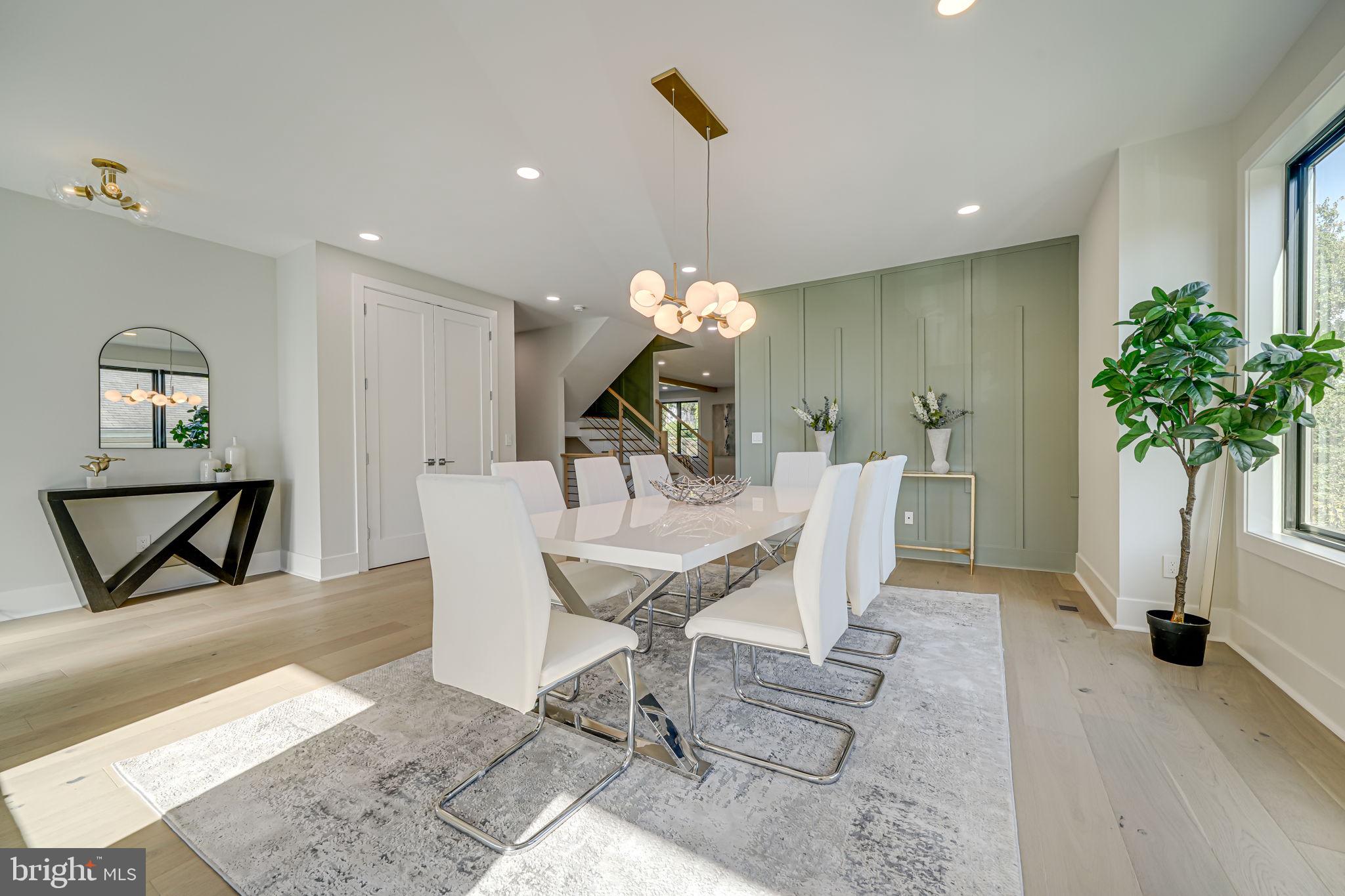 BROYHILL HEIGHTS - Residential