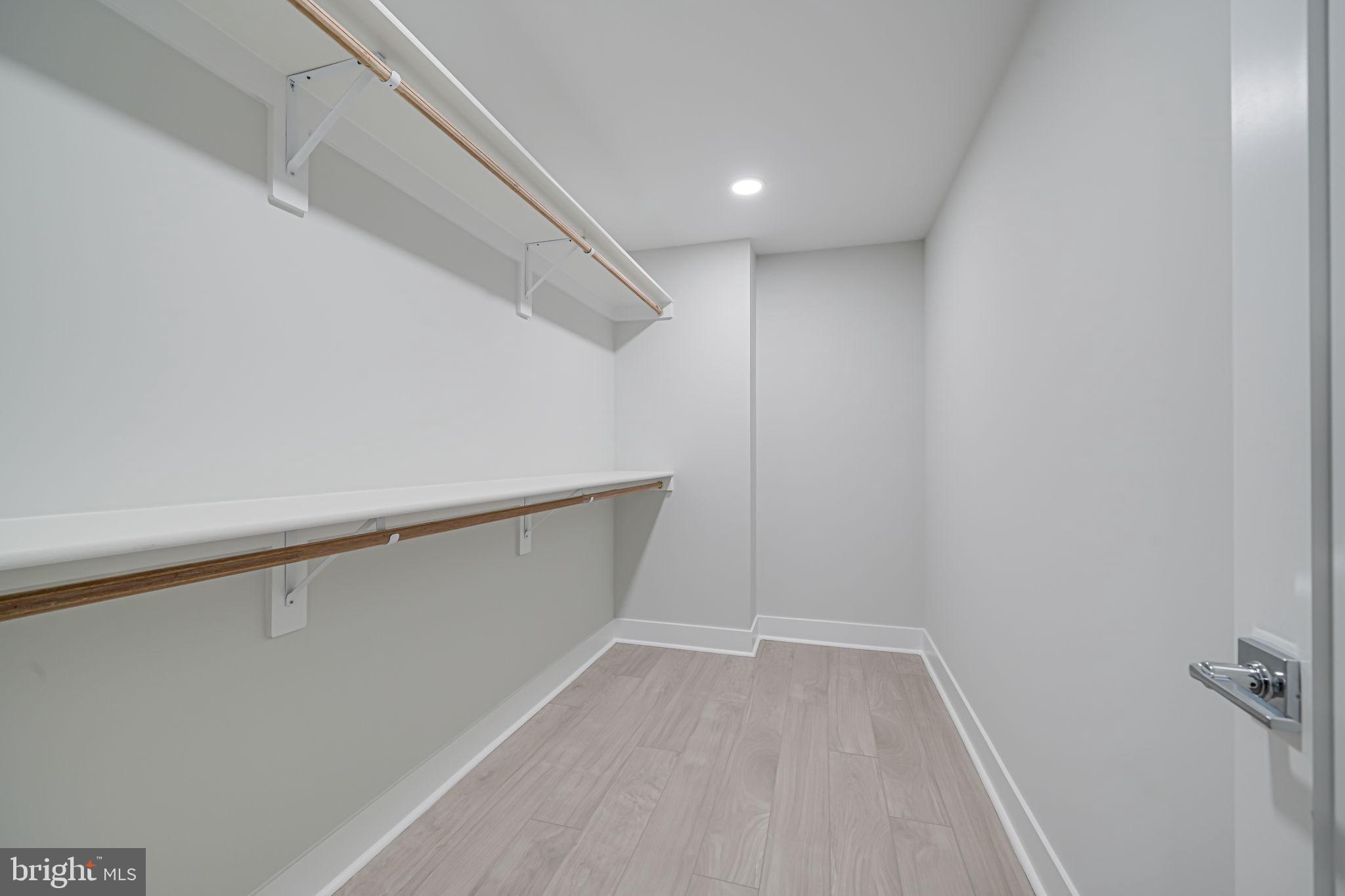 BROYHILL HEIGHTS - Residential