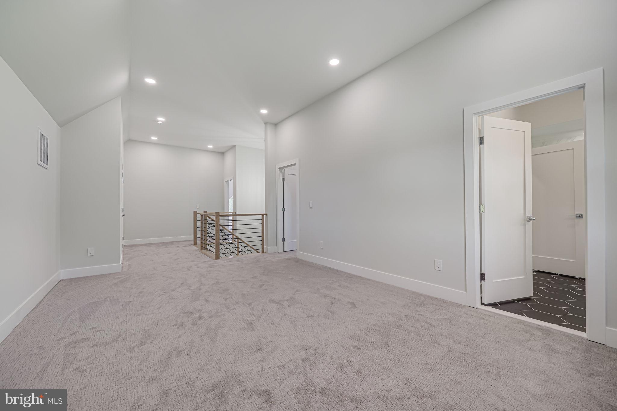 BROYHILL HEIGHTS - Residential