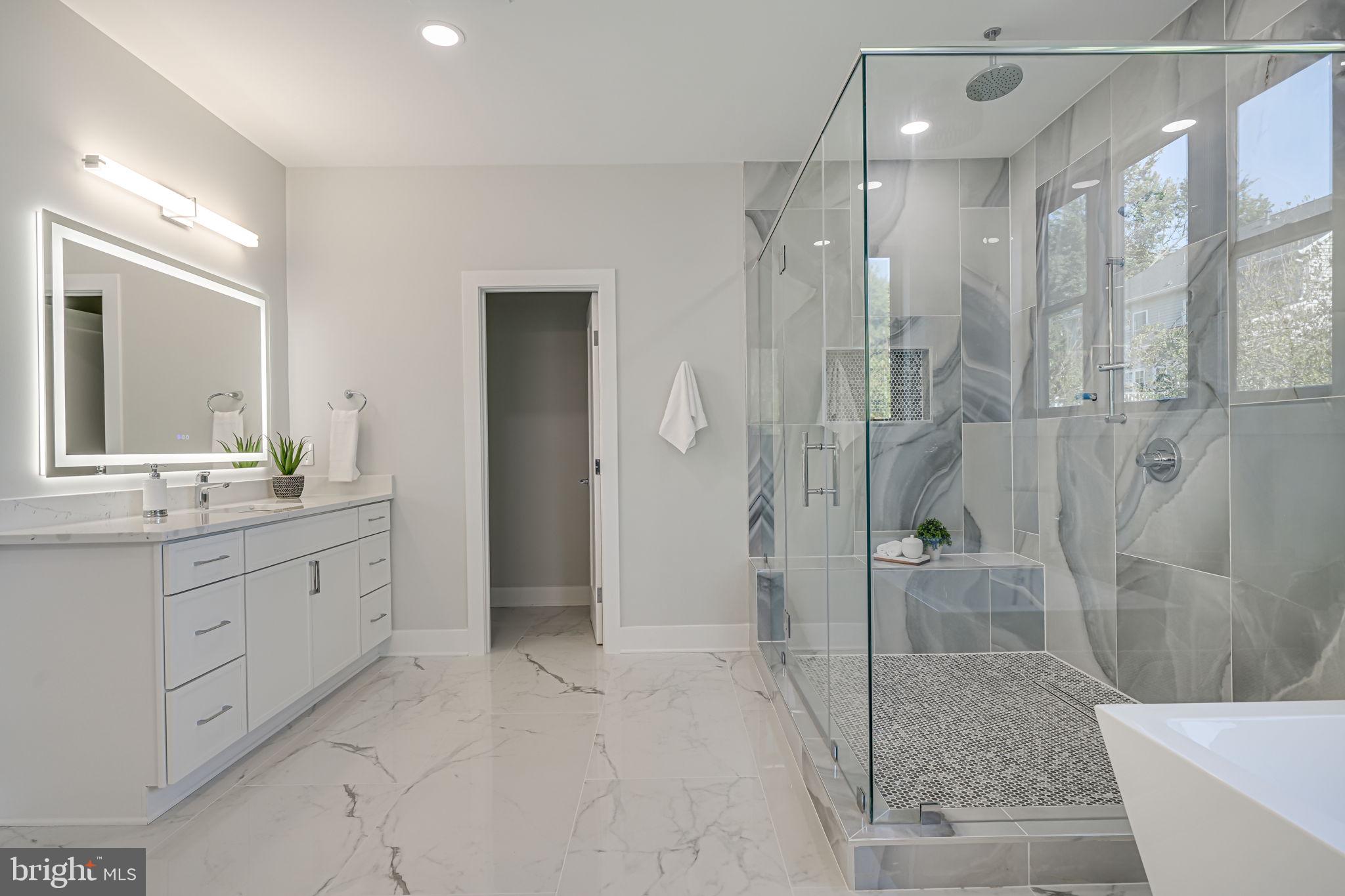 BROYHILL HEIGHTS - Residential