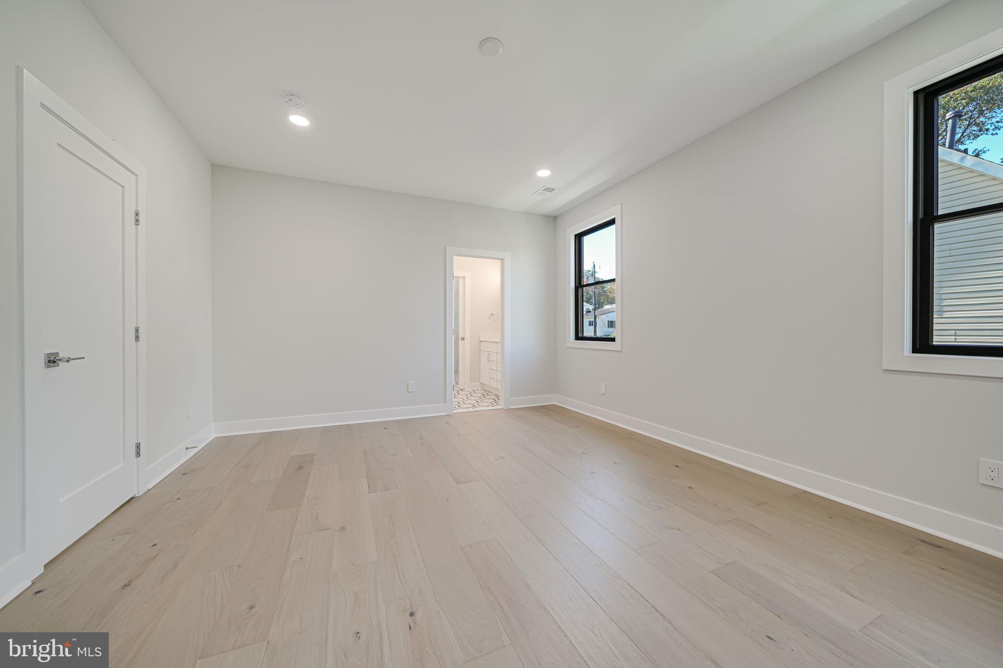 BROYHILL HEIGHTS - Residential