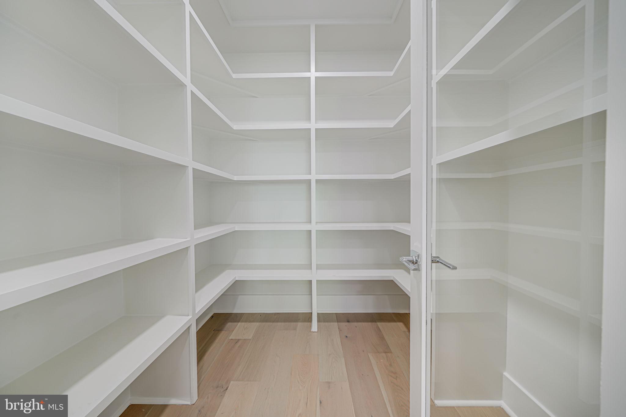 BROYHILL HEIGHTS - Residential