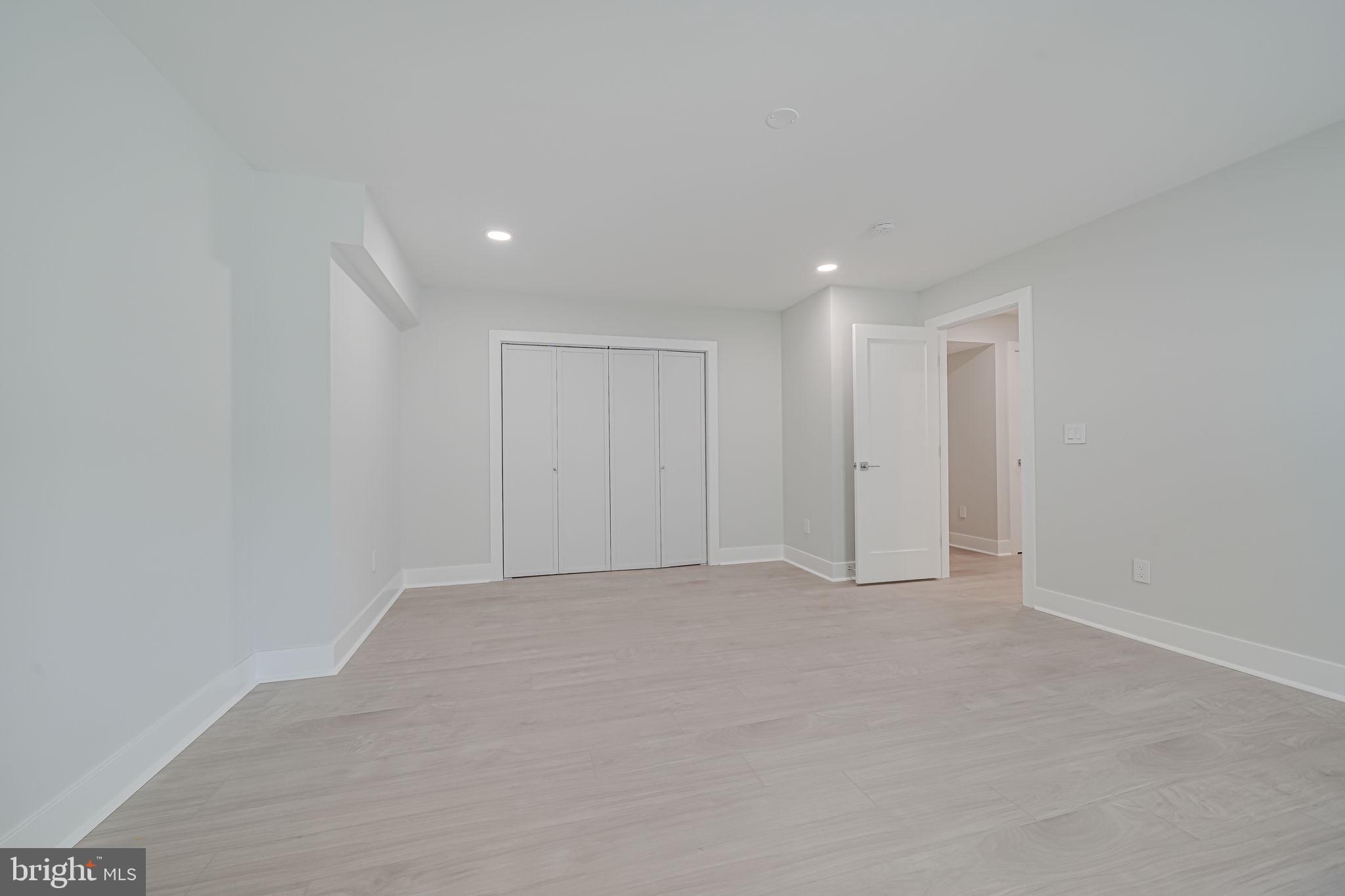 BROYHILL HEIGHTS - Residential