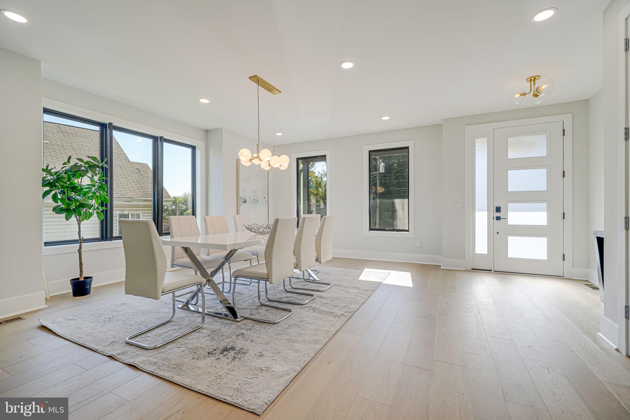 BROYHILL HEIGHTS - Residential