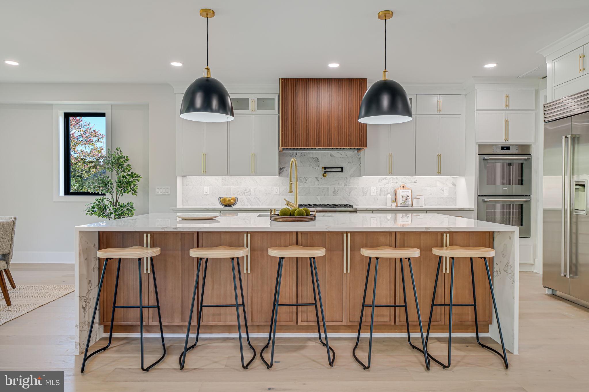 BROYHILL HEIGHTS - Residential