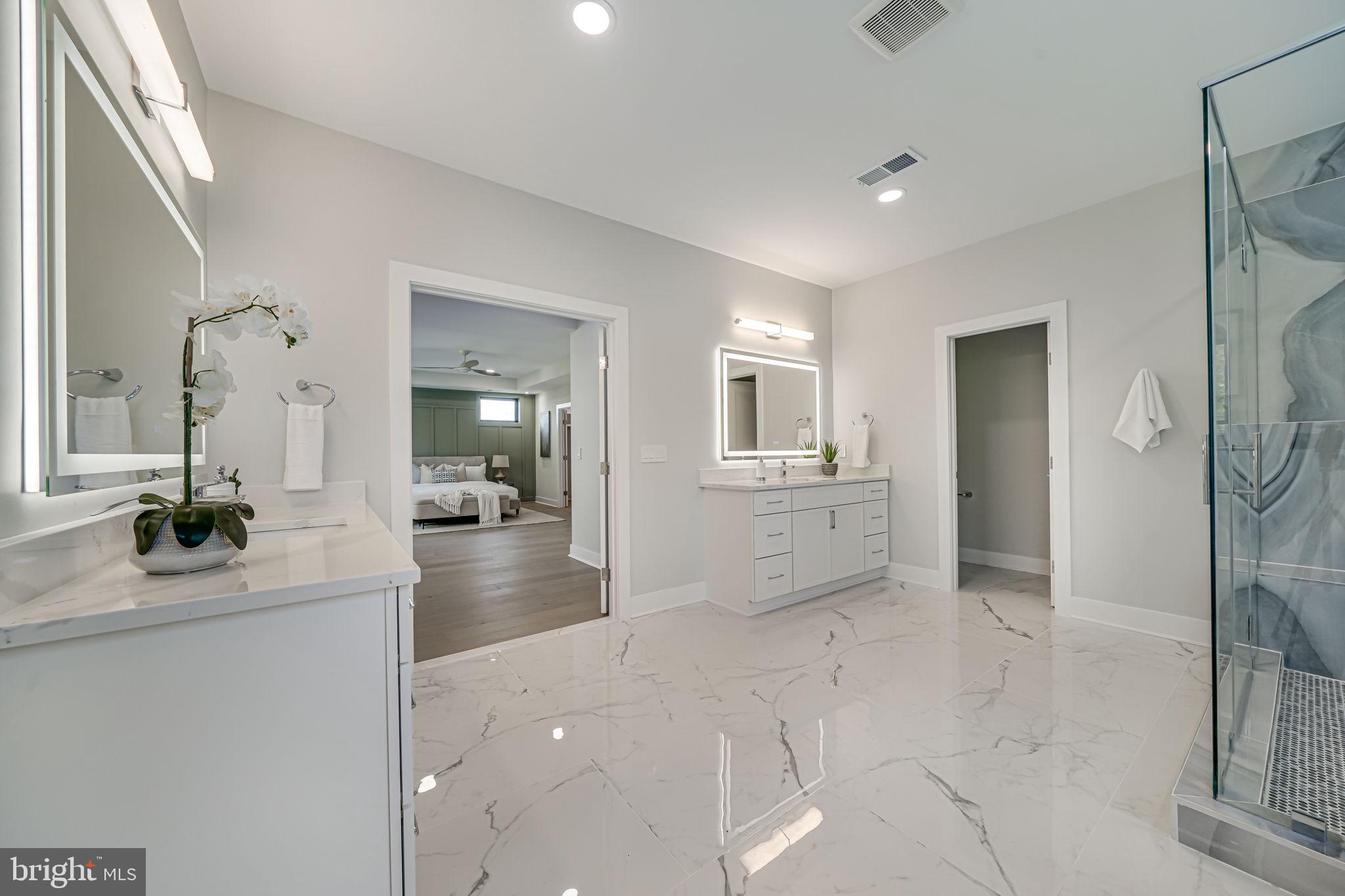 BROYHILL HEIGHTS - Residential