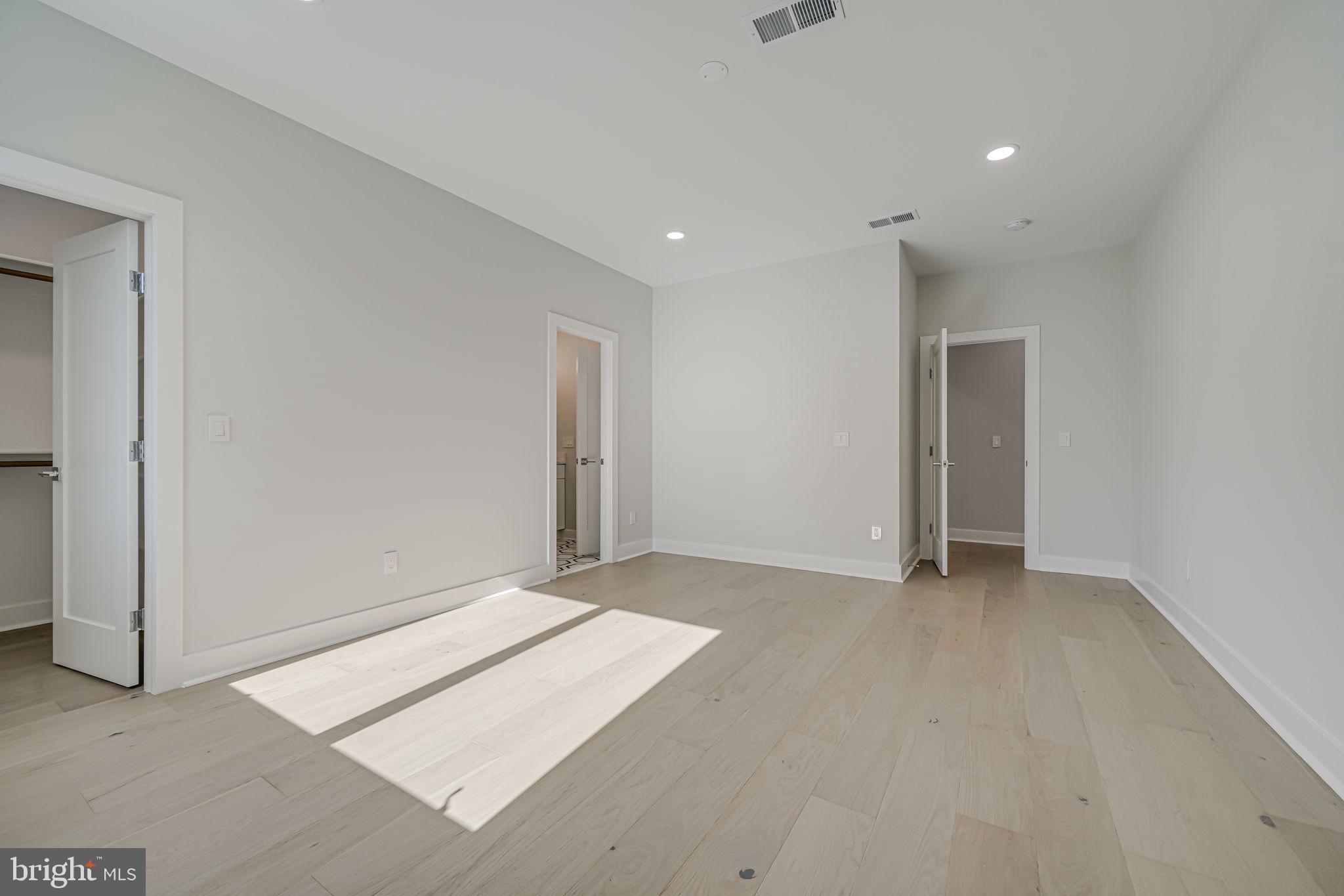 BROYHILL HEIGHTS - Residential