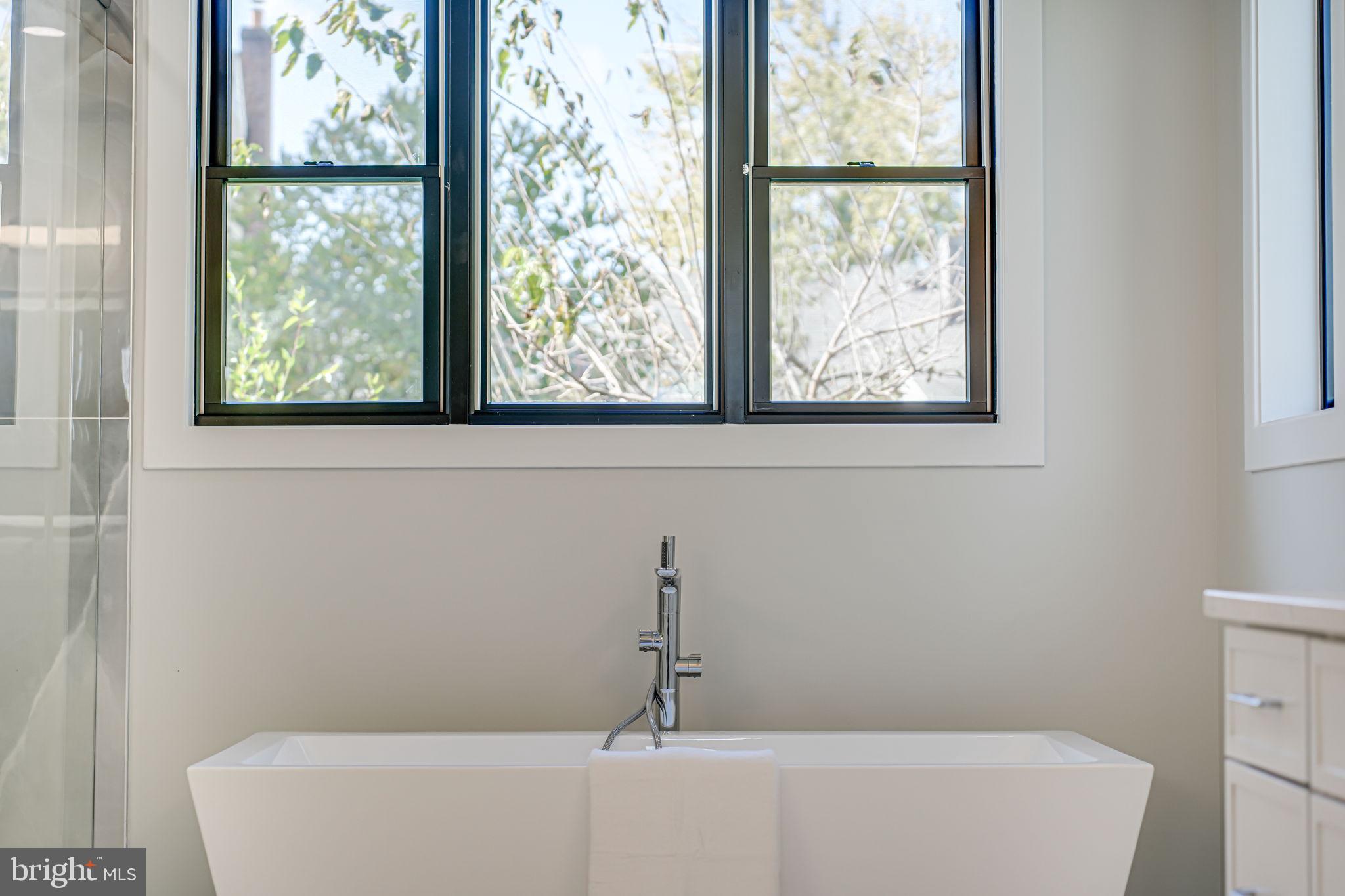 BROYHILL HEIGHTS - Residential