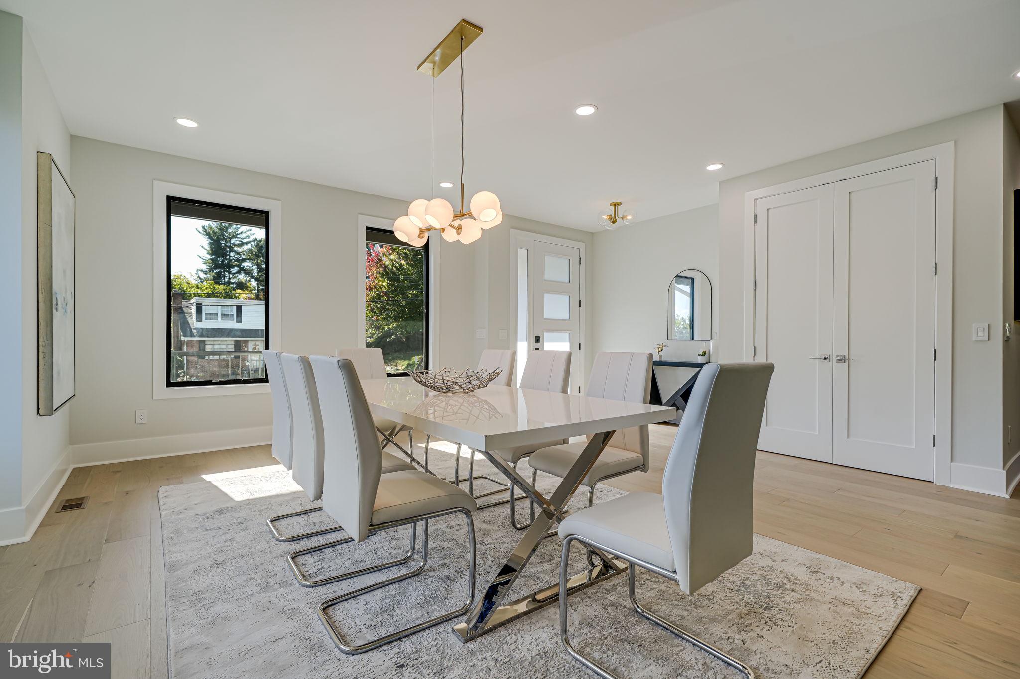 BROYHILL HEIGHTS - Residential