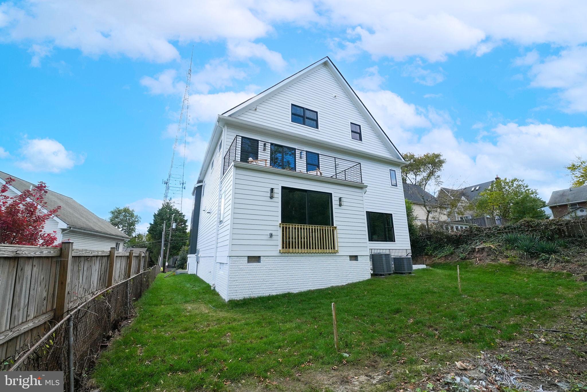 BROYHILL HEIGHTS - Residential