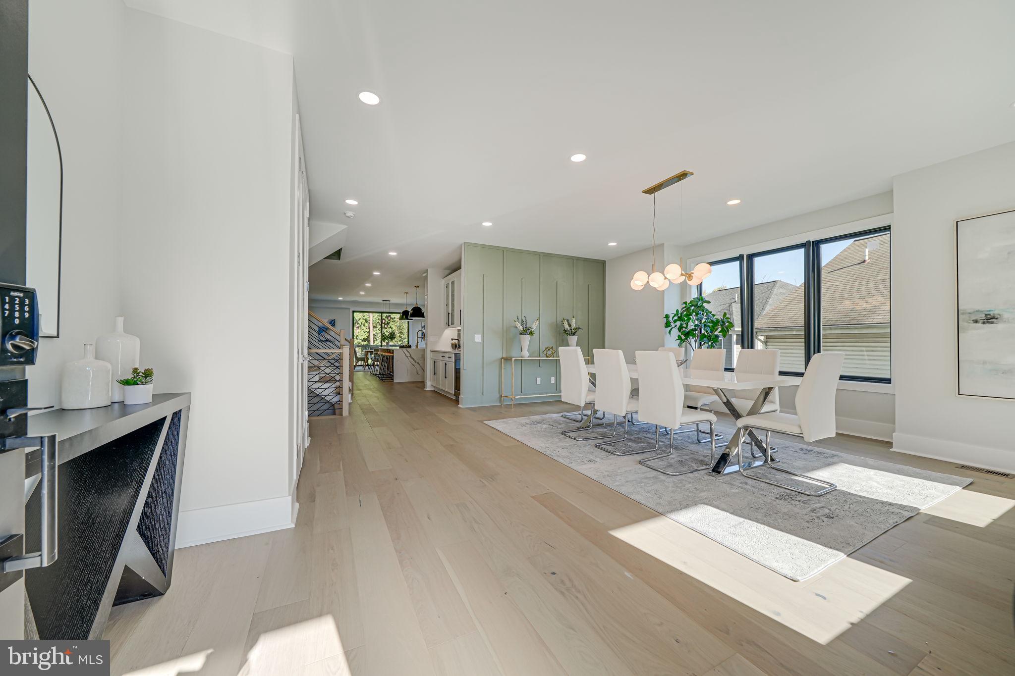 BROYHILL HEIGHTS - Residential