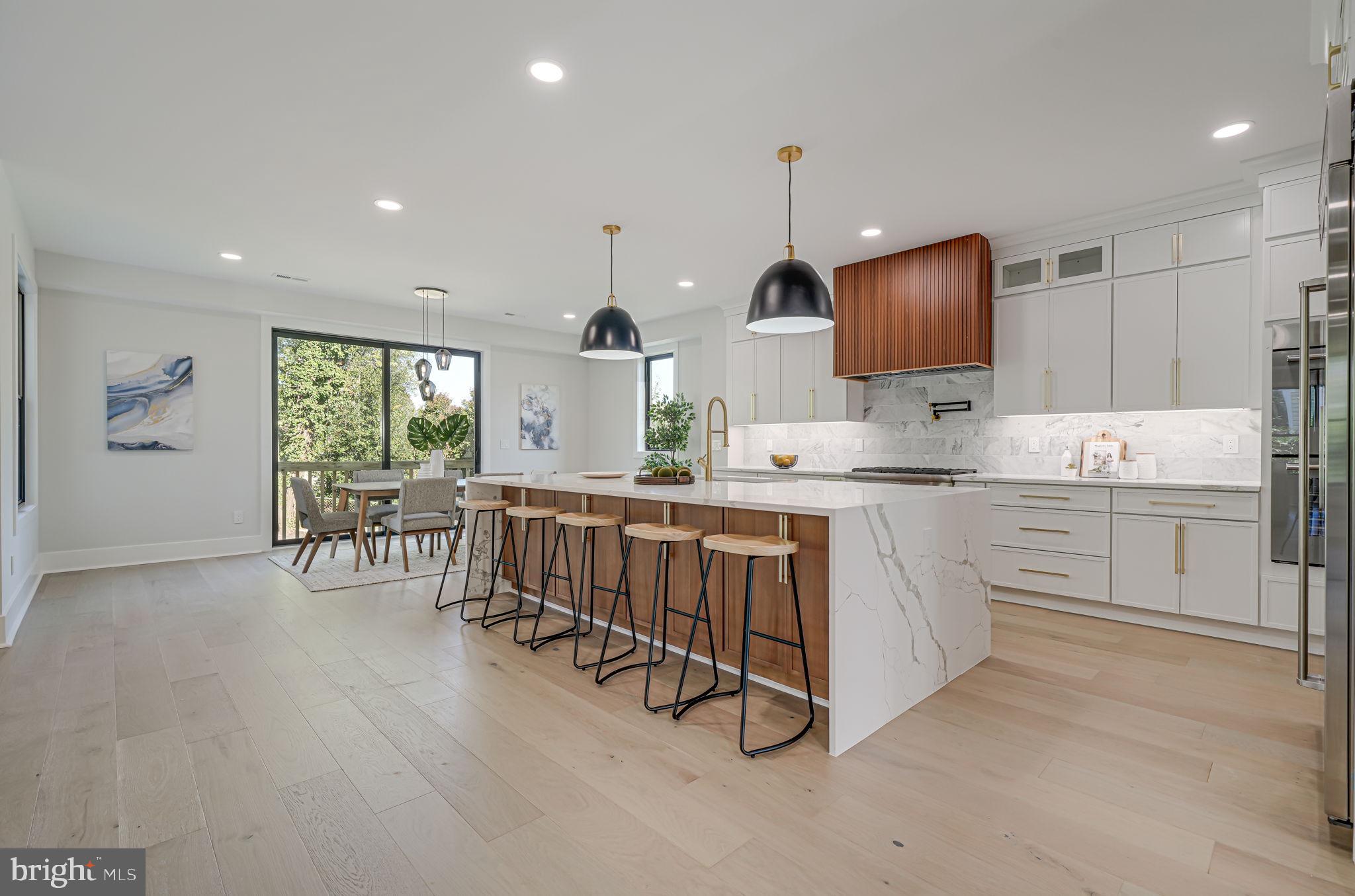 BROYHILL HEIGHTS - Residential