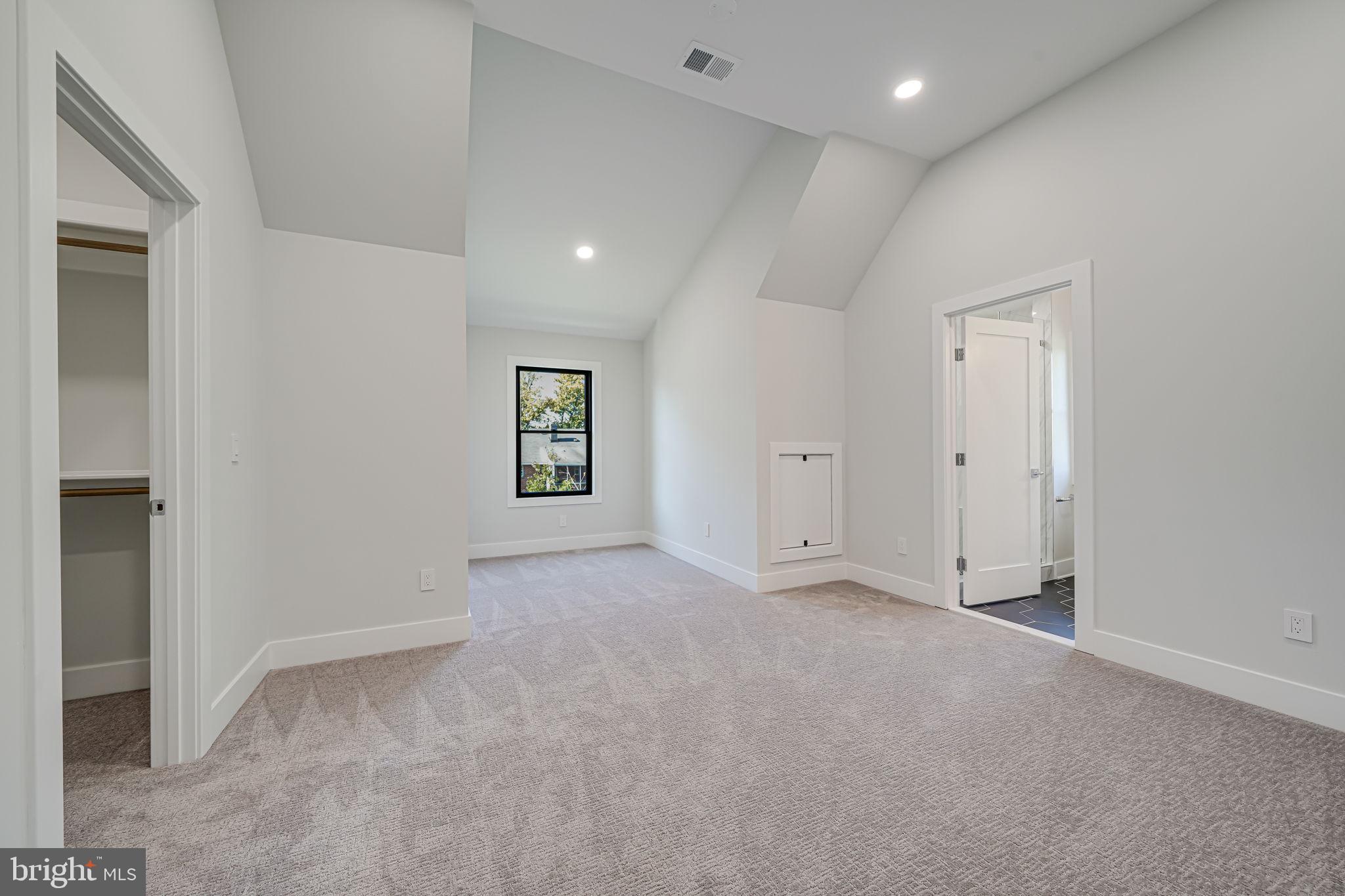 BROYHILL HEIGHTS - Residential