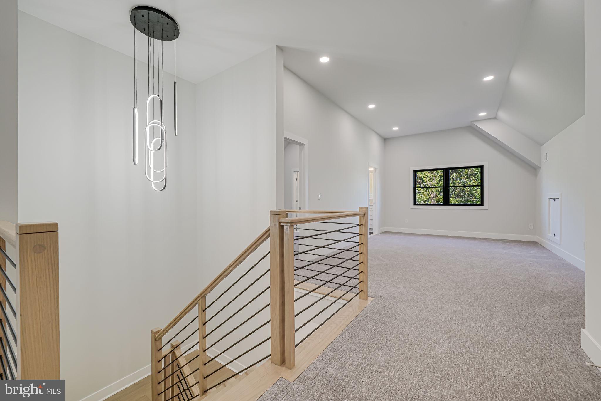 BROYHILL HEIGHTS - Residential