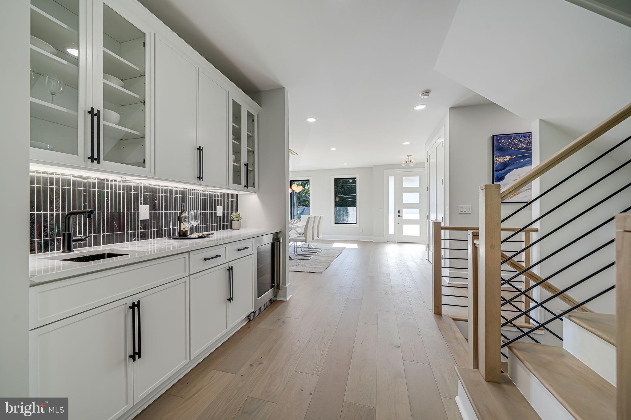 BROYHILL HEIGHTS - Residential