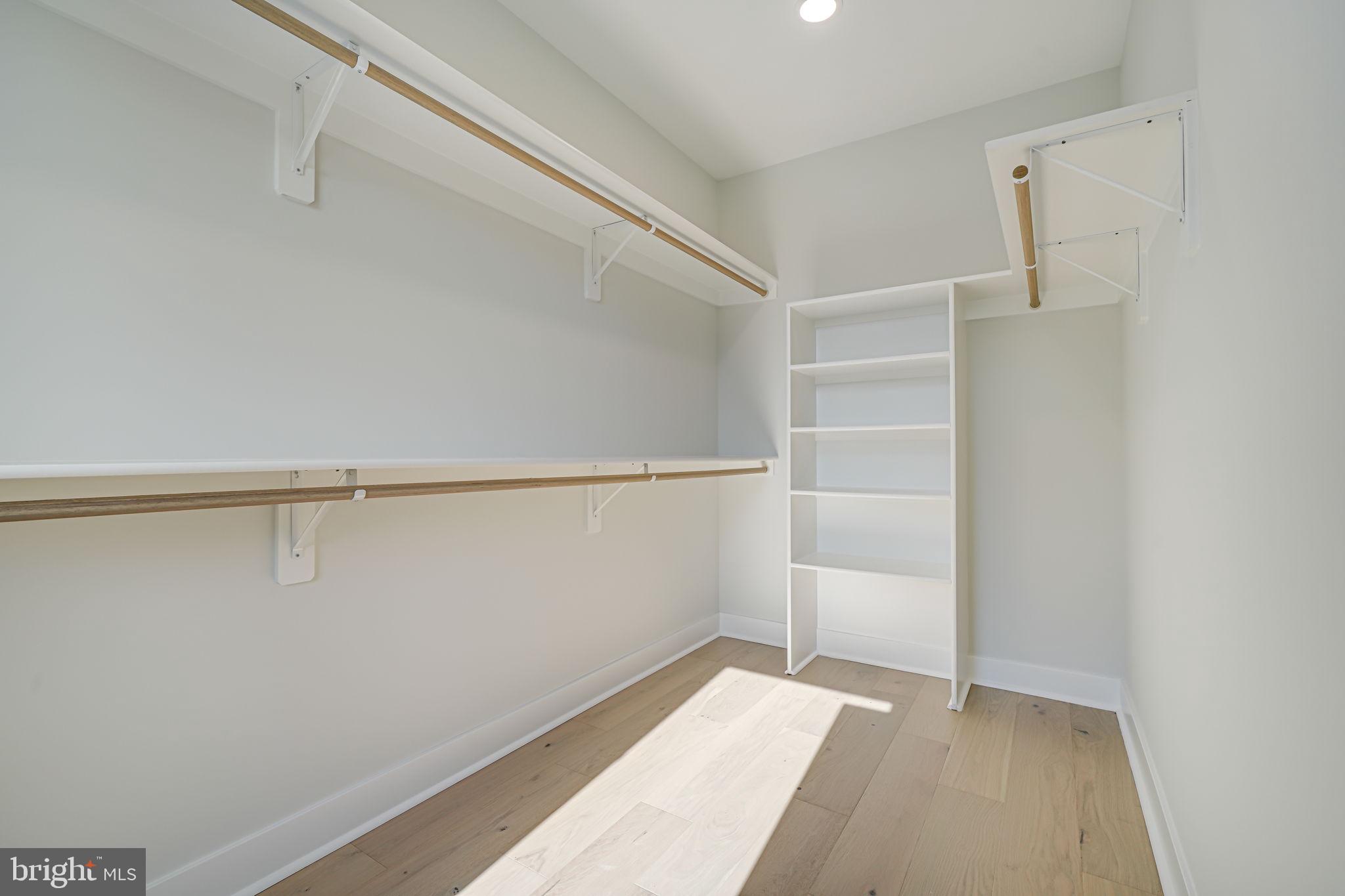 BROYHILL HEIGHTS - Residential