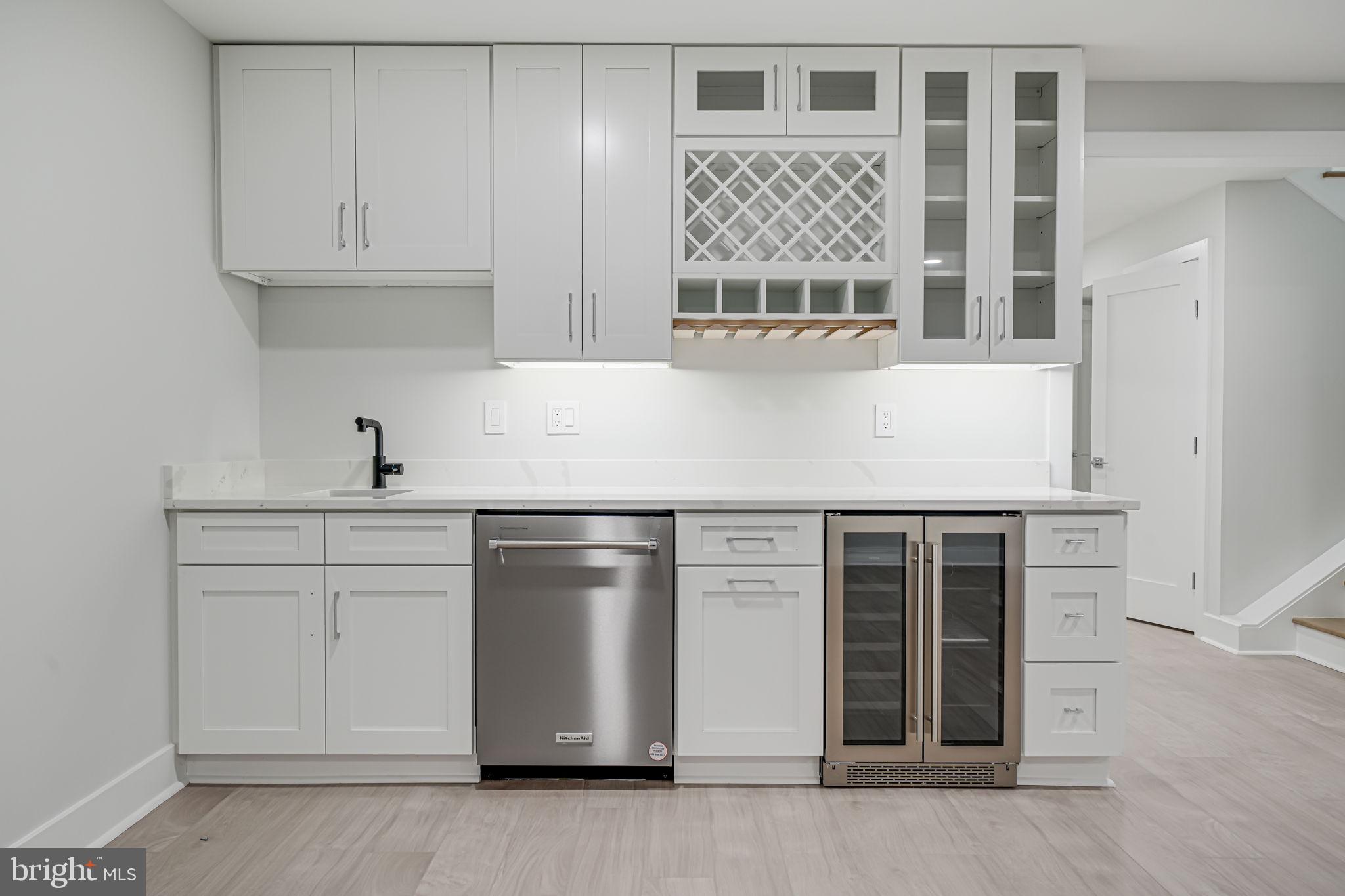 BROYHILL HEIGHTS - Residential