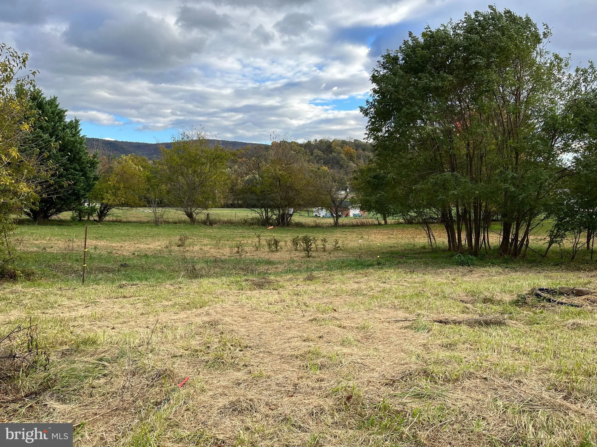 Hagerstown, Maryland 21742, United States, 4 Bedrooms Bedrooms, ,3 BathroomsBathrooms,Residential,Contingent,232354