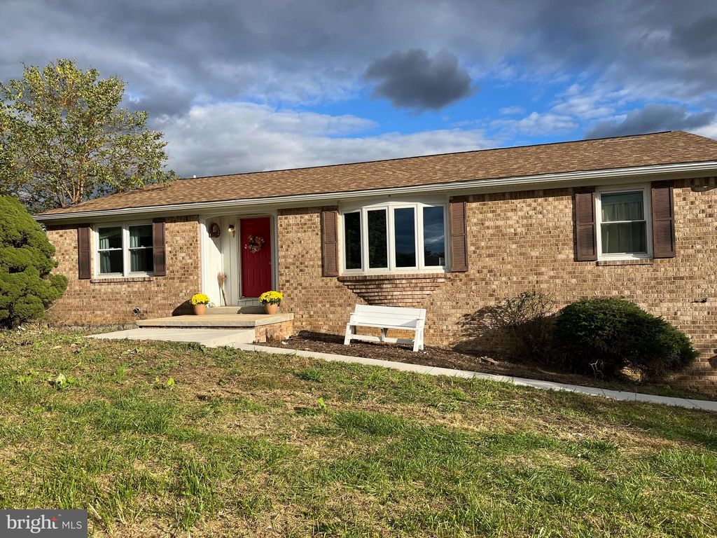 Photo of 21304 Mount Aetna Road, HAGERSTOWN, MD 21742 (MLS # MDWA2032374)