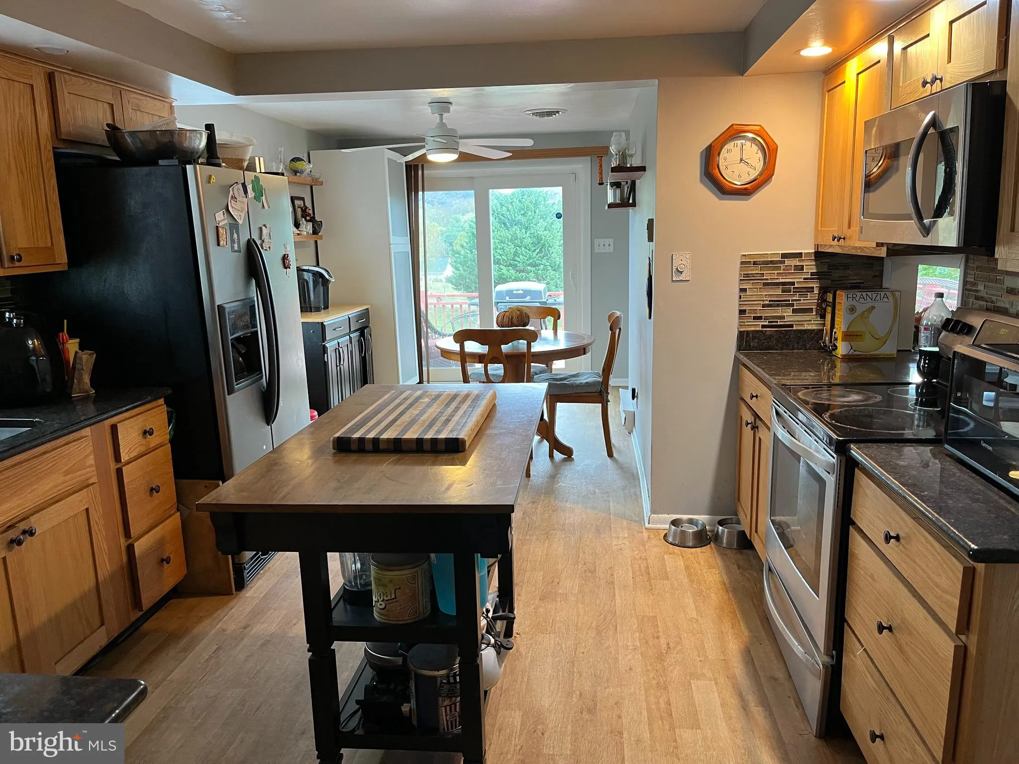 Hagerstown, Maryland 21742, United States, 4 Bedrooms Bedrooms, ,3 BathroomsBathrooms,Residential,Contingent,232354