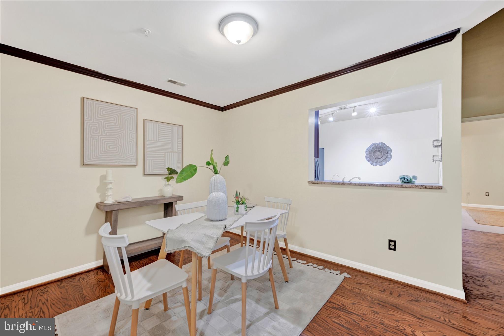 FALLS GABLE - Residential