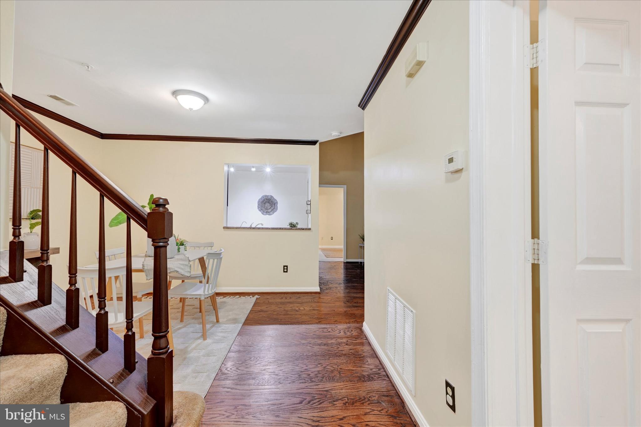 FALLS GABLE - Residential