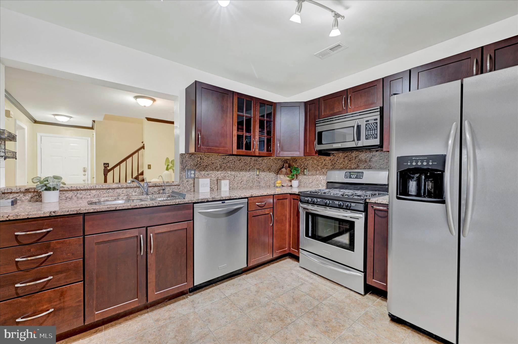 FALLS GABLE - Residential