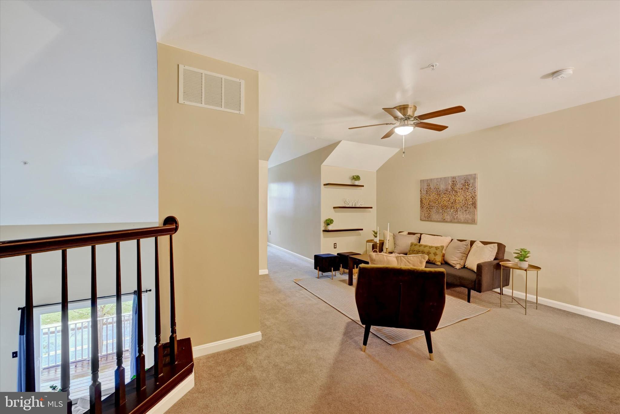 FALLS GABLE - Residential