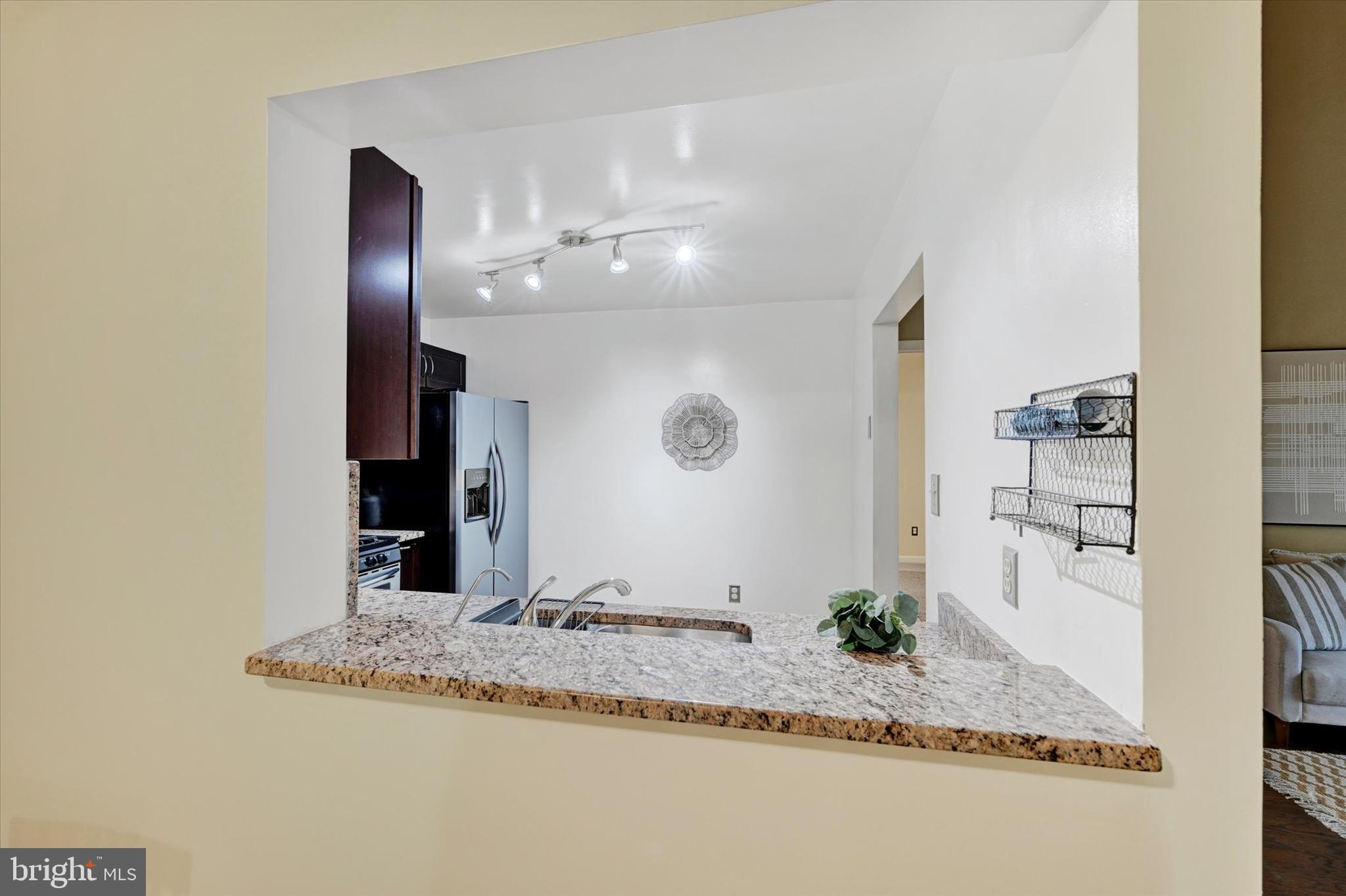 FALLS GABLE - Residential