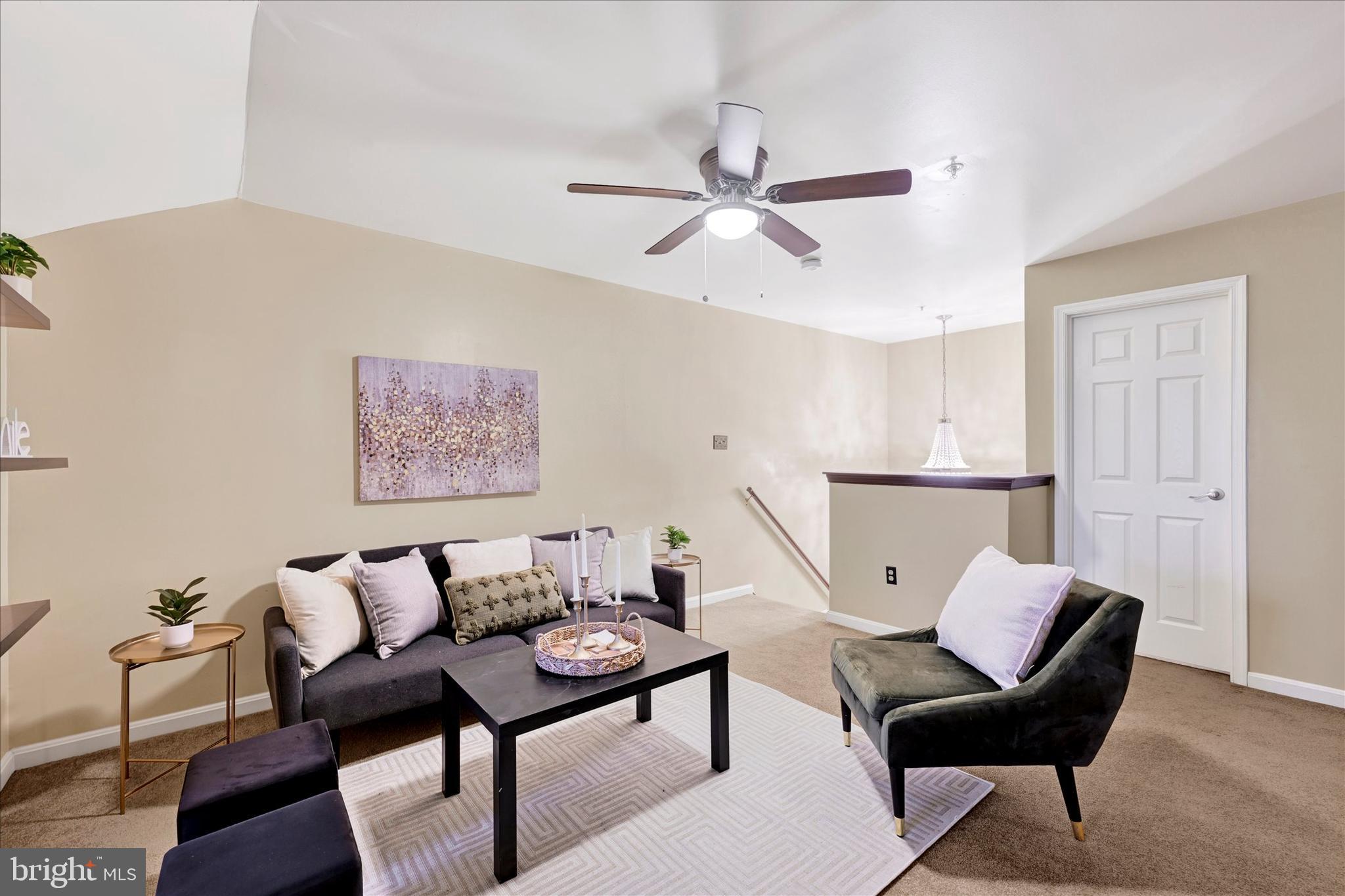 FALLS GABLE - Residential