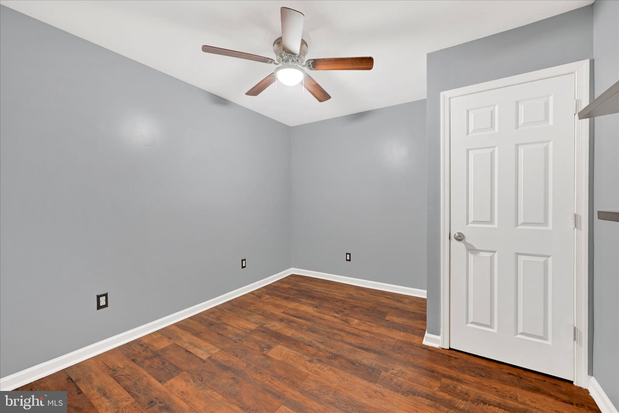 FALLS GABLE - Residential